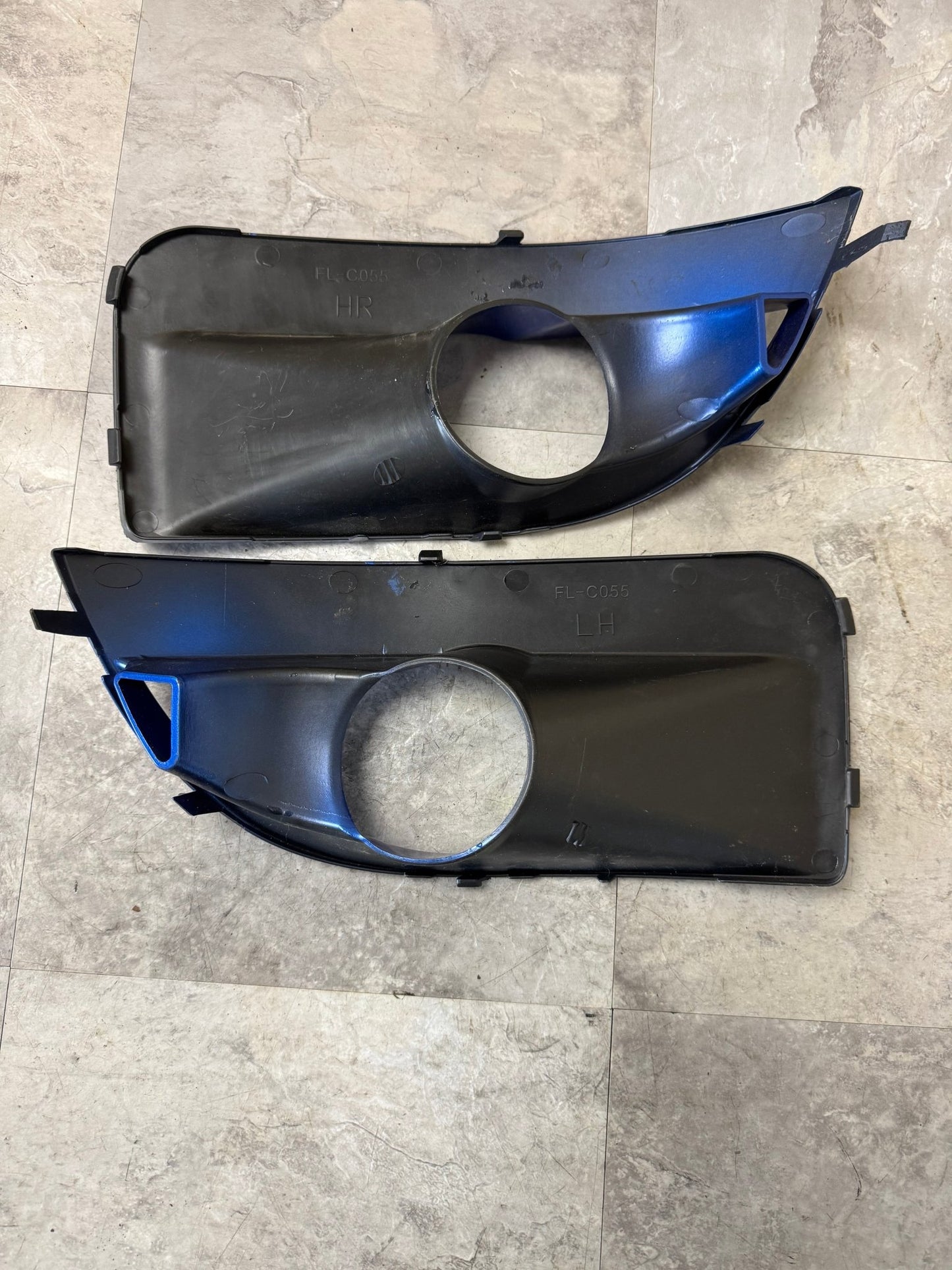 Fog Light Bumper Bezel For 04-05 Subaru Impreza WRX STi
