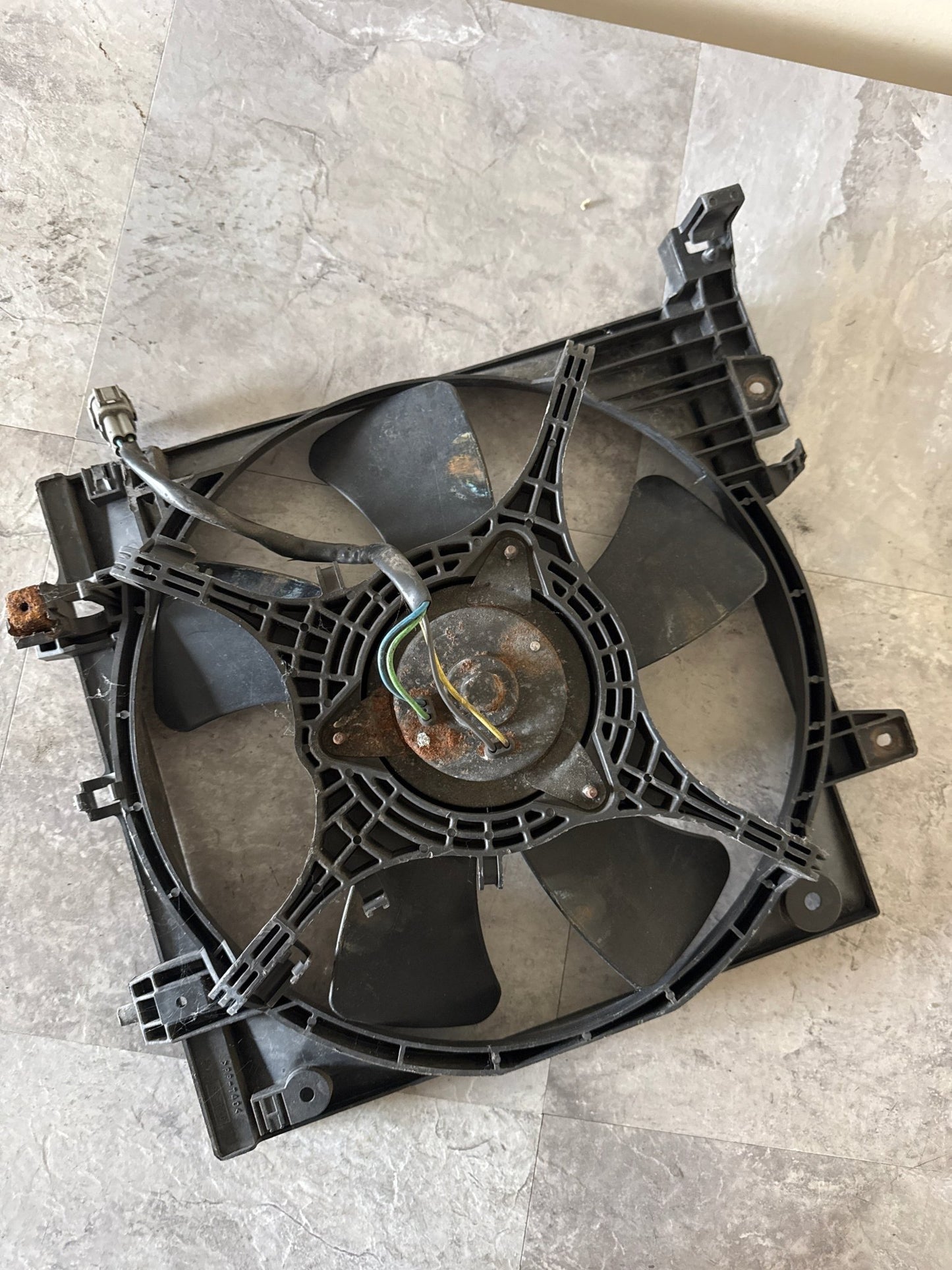 2004-2007 SUBARU WRX & STI RADIATOR COOLING FAN ASSEMBLY OEM 2
