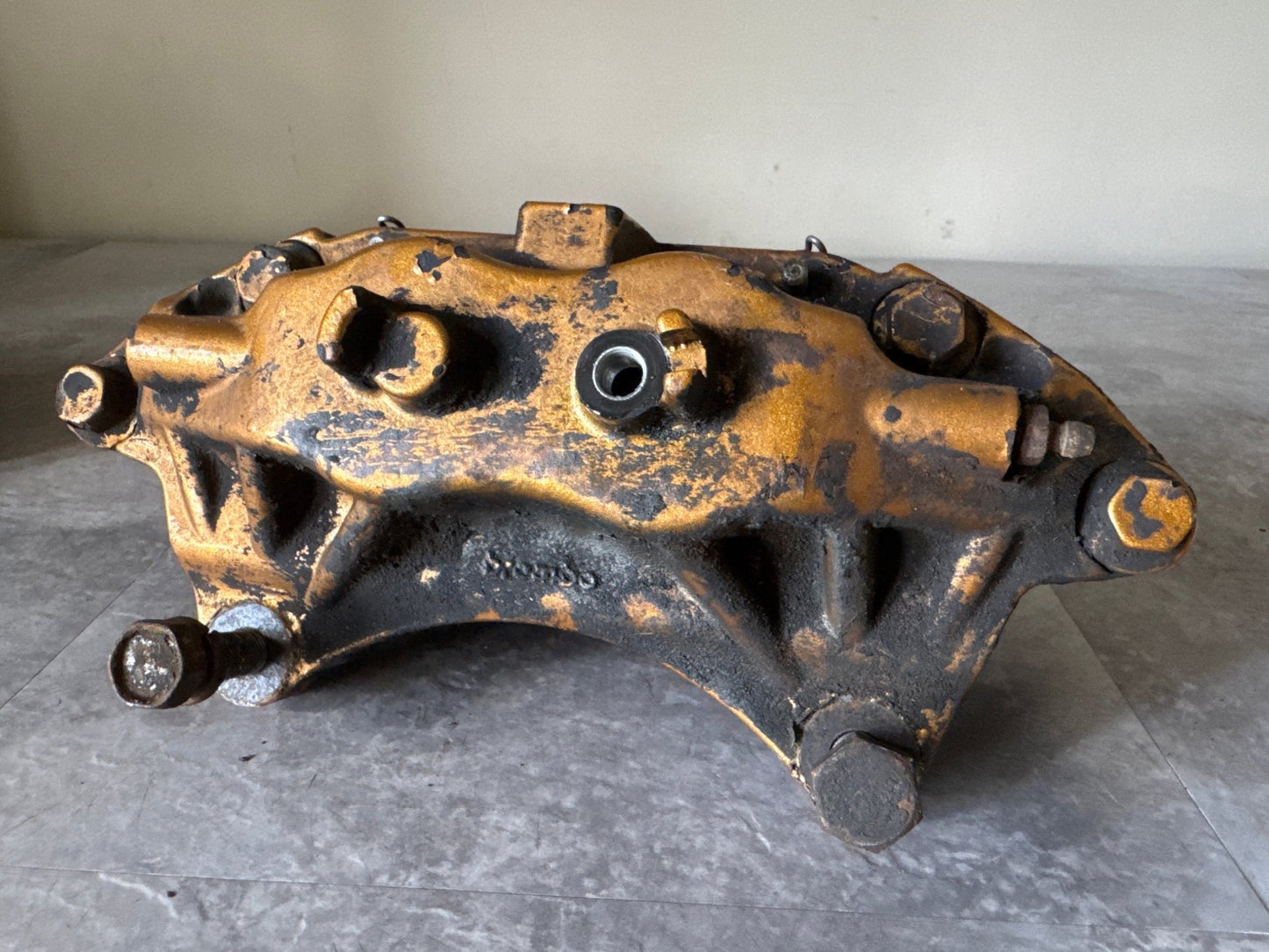 04-07 SUBARU WRX STI OEM FRONT BREMBO BRAKE CALIPER SET RH LH