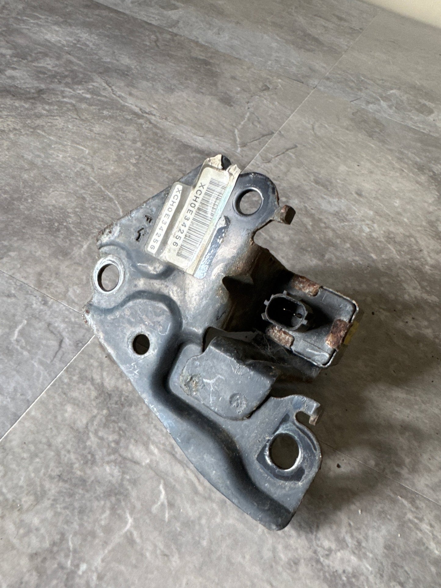 2004-05 Subaru 98231FE070 Sensor Assembly Air Bag Front LH
