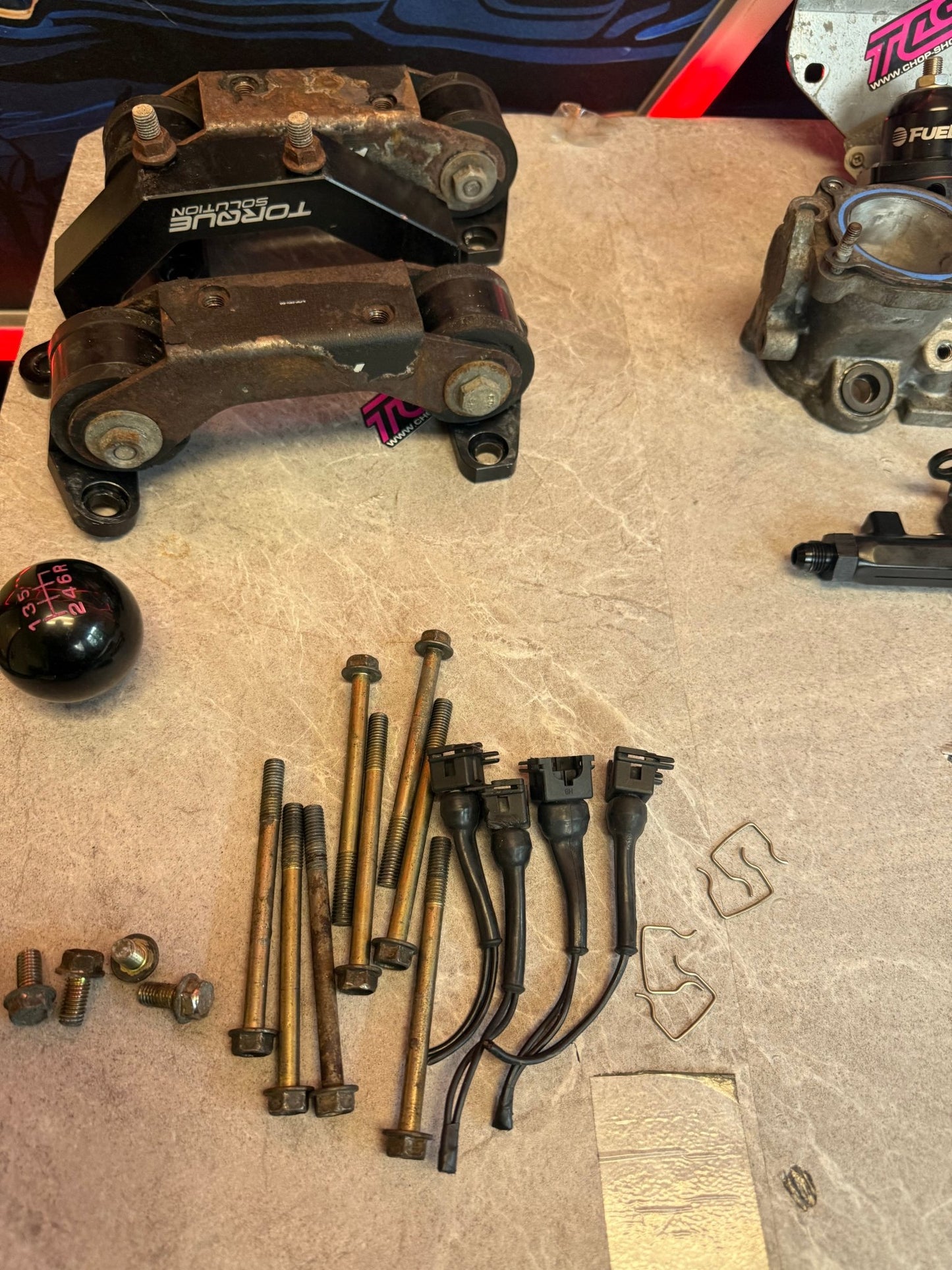DW fuel kit “ side feed conversion “ 2004 - 2006 SUBARU STi & 2002 - 2007 WRX TGV’s , LINES , FUEL LAB FPR & 1200 CC injectors