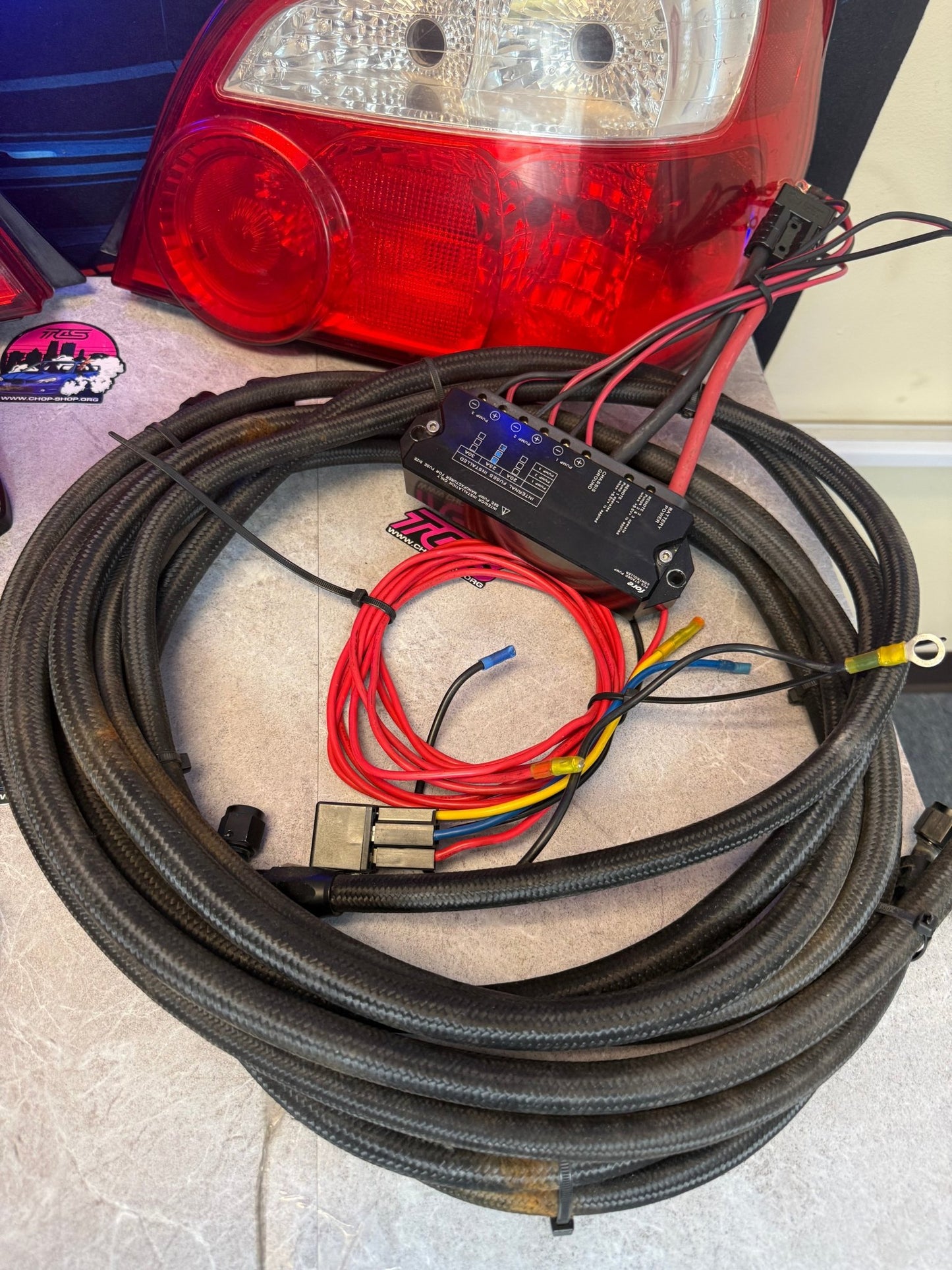 RADIUM engineering triple fuel pump kit surge tank walbro 450 LPH hobb switch braided stainless steel lines wiring