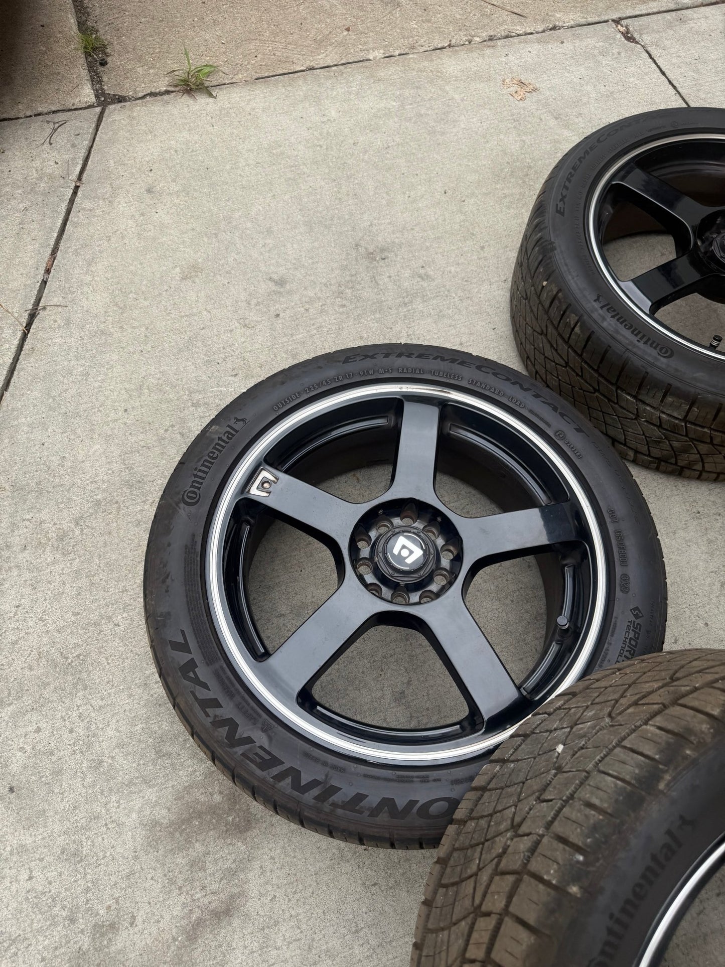 Motegi Mr 116 wheels rims 2002-2014 Subaru wrx 5x100 w/ continental 225/45zr17 tires