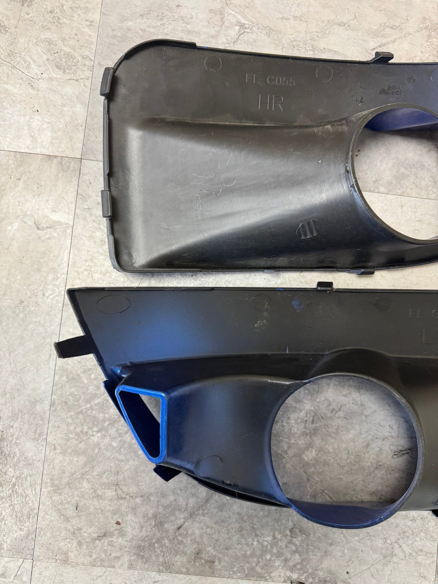 Fog Light Bumper Bezel For 04-05 Subaru Impreza WRX STi