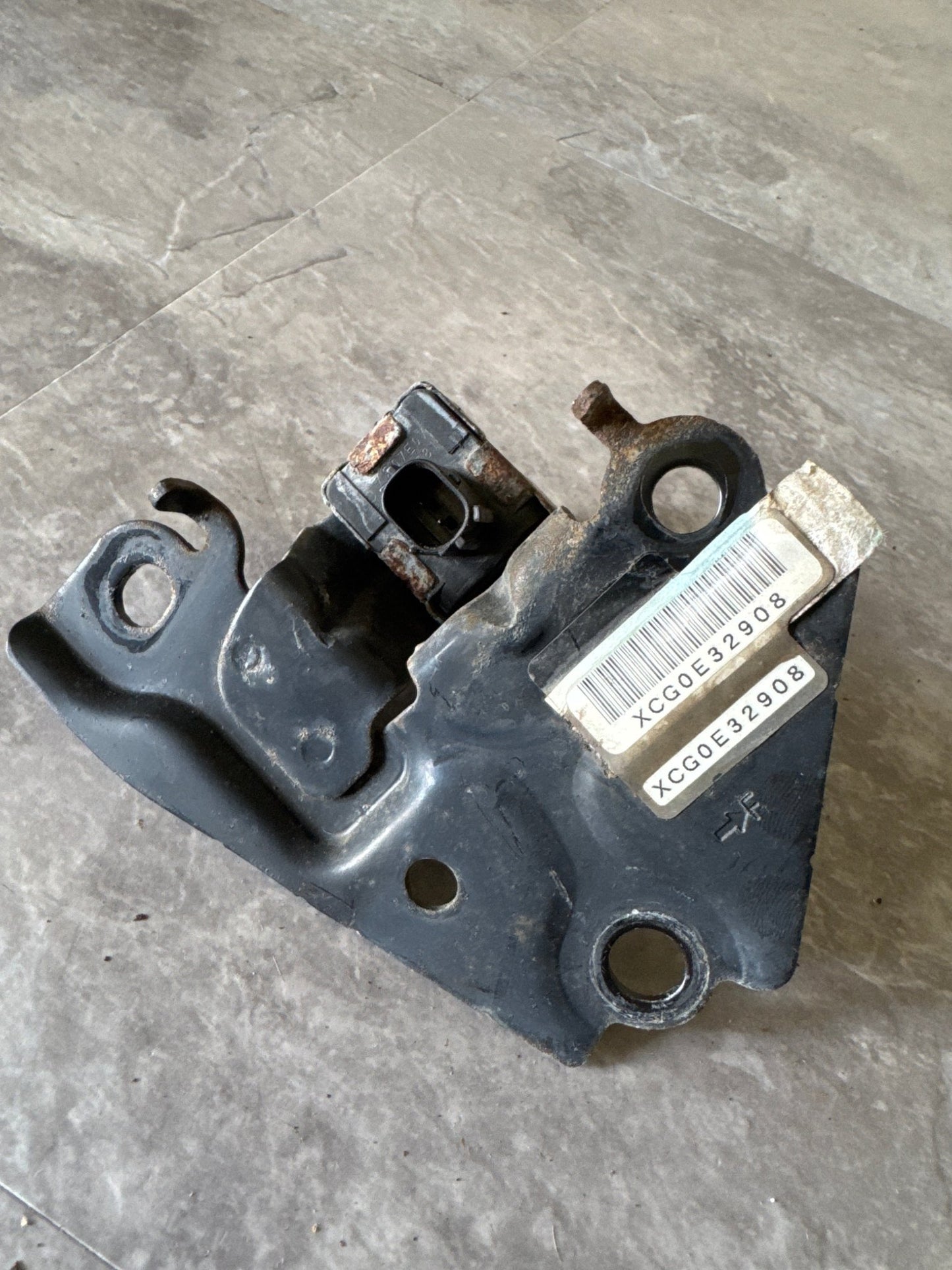 2004-05 Subaru 98231FE060 Sensor Assembly Air Bag Front RH