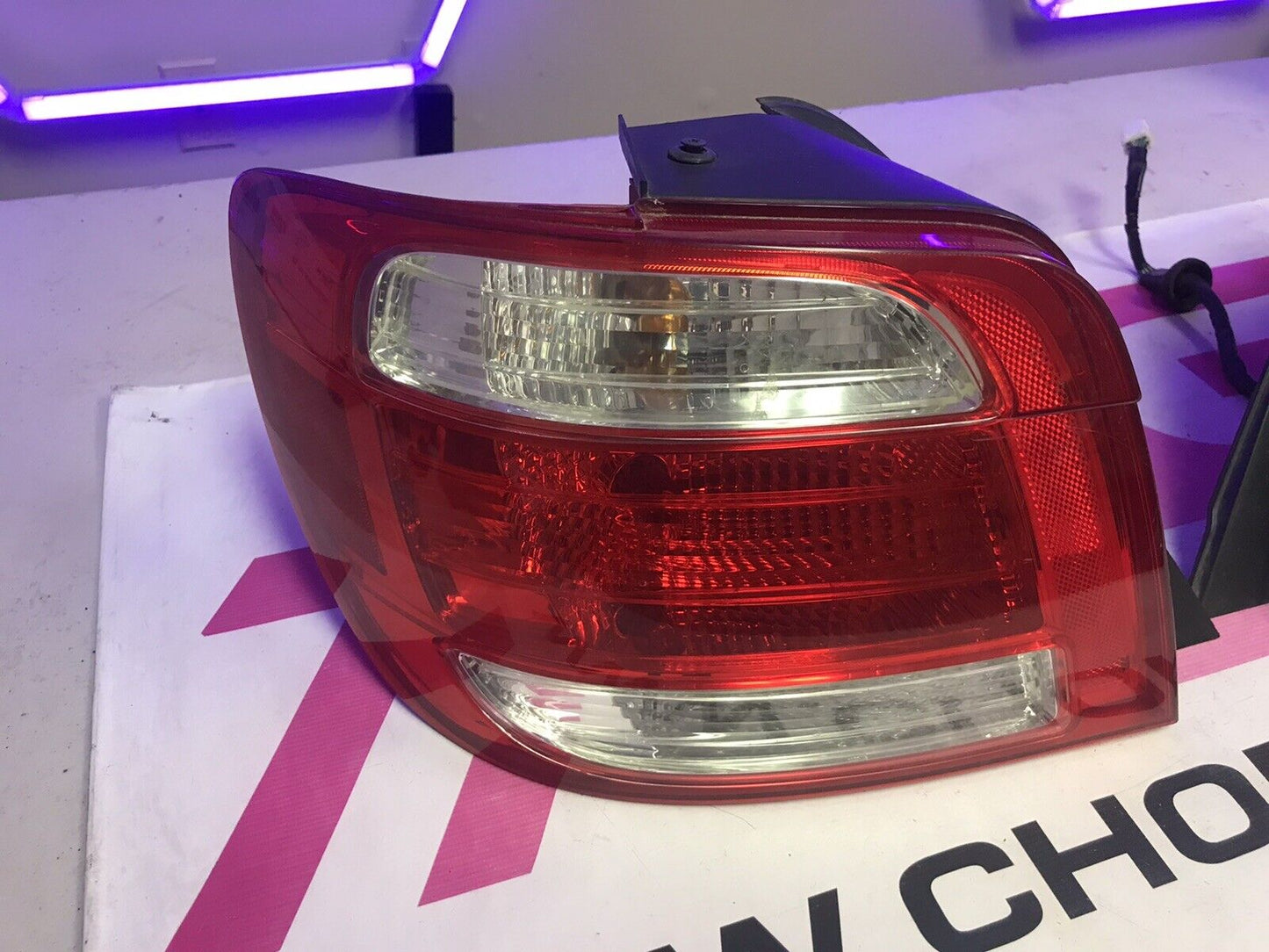 OEM 05-06 Saab Saabaru 9-2x Tail Light Pair Set LH RH