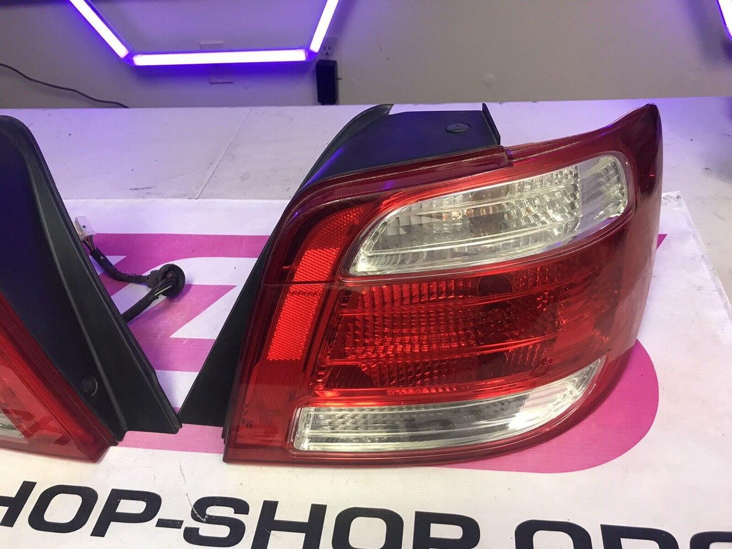 OEM 05-06 Saab Saabaru 9-2x Tail Light Pair Set LH RH
