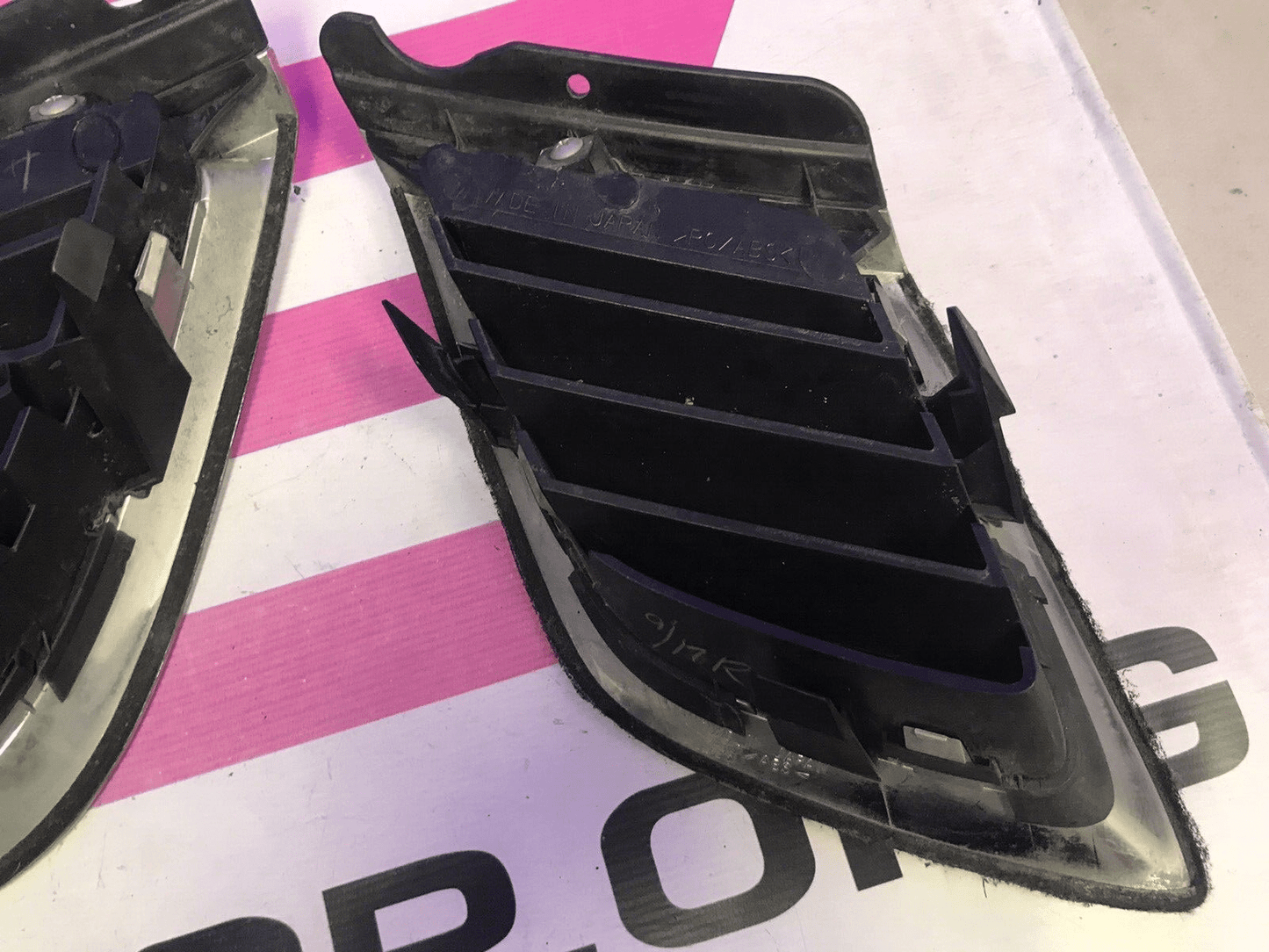 OEM 2005-2006 Saab Saabaru Three Piece Grille Assembly