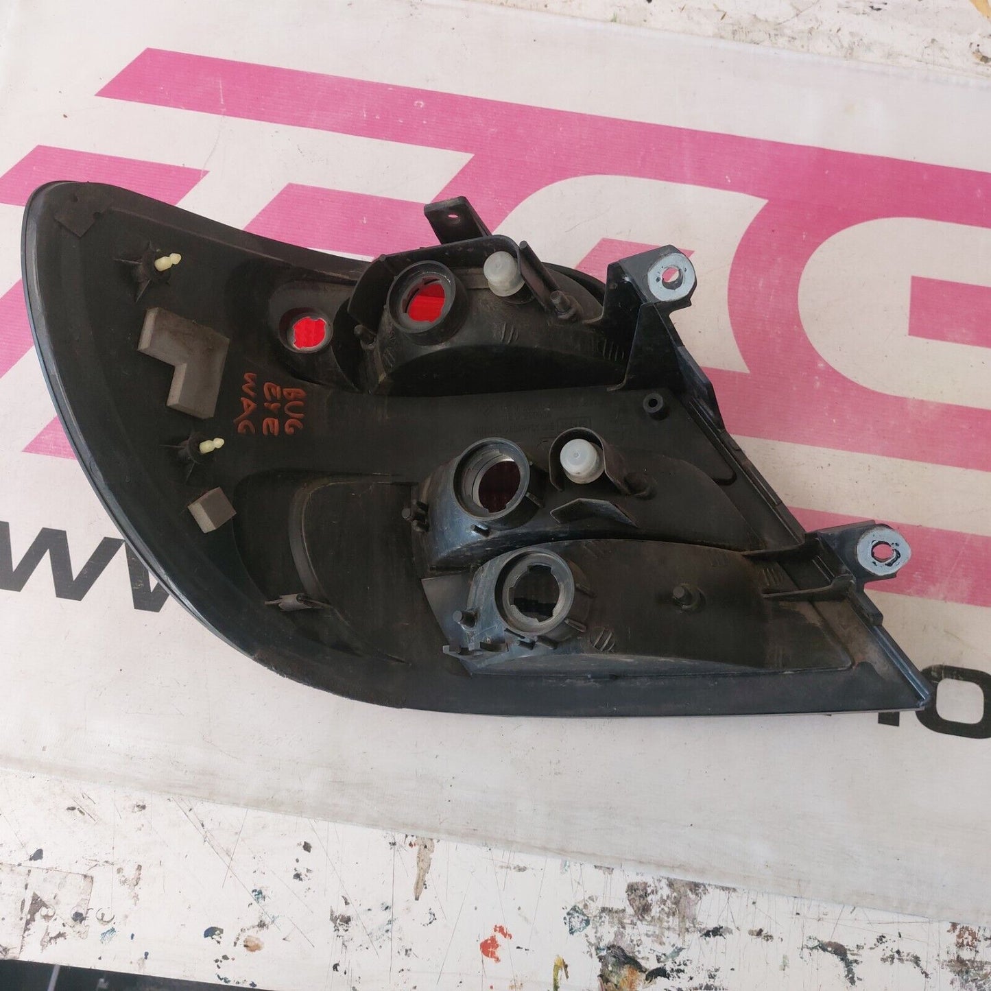 OEM 2002-2003 Subaru Impreza WRX WAGON RH Passenger Side Tail Light Assembly