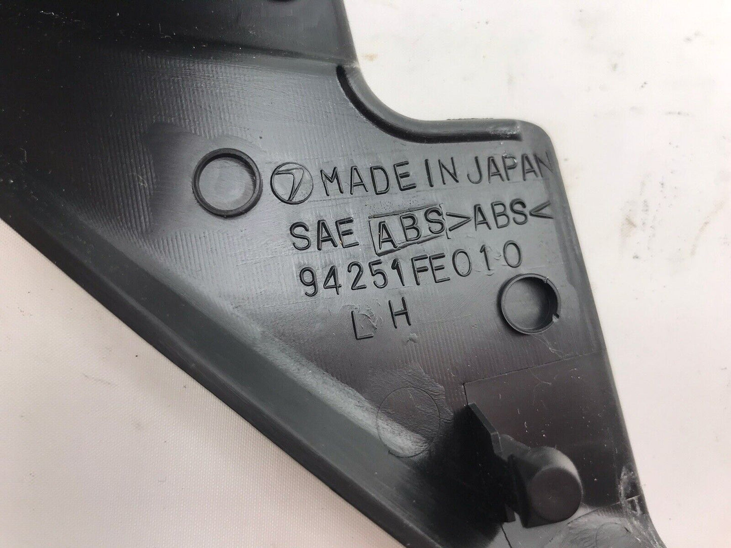 02-07 Subaru Impreza WRX STI Pass Side Mirror Cover Trim RH Left Cap Bolt Door