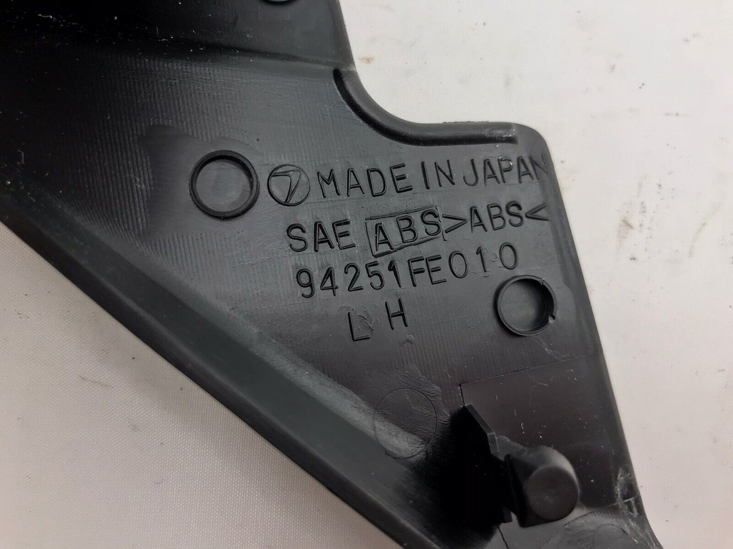 02-07 Subaru Impreza WRX STI Pass Side Mirror Cover Trim RH Left Cap Bolt Door