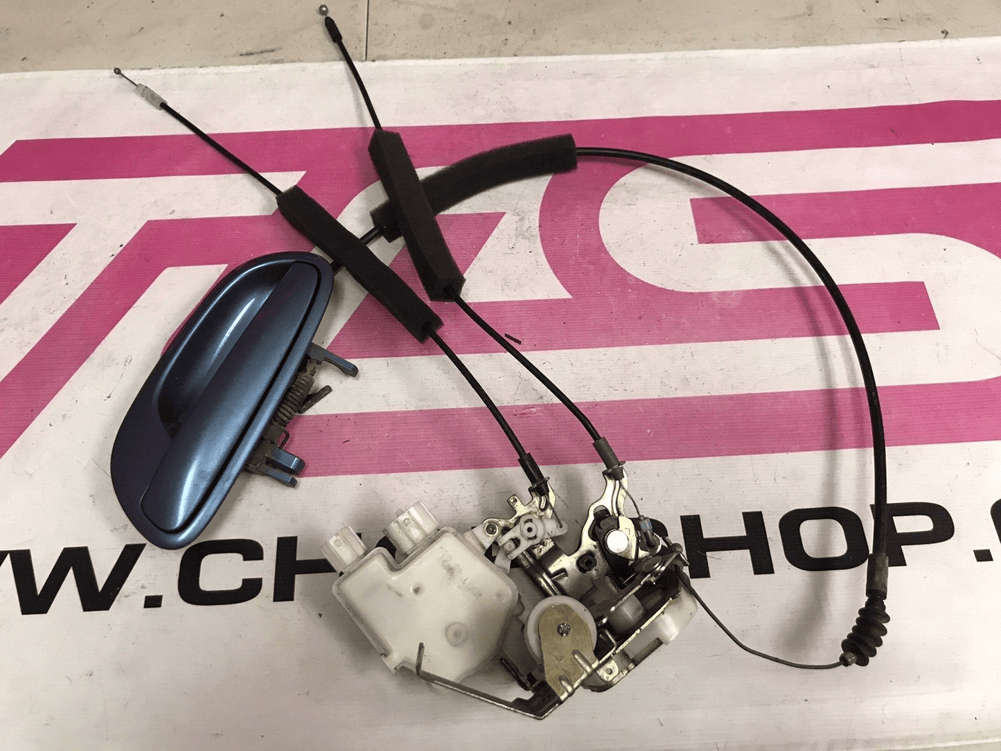 OEM 05-09 Outback Legacy LH Driver Exterior Door Handle Assembly with Actuator