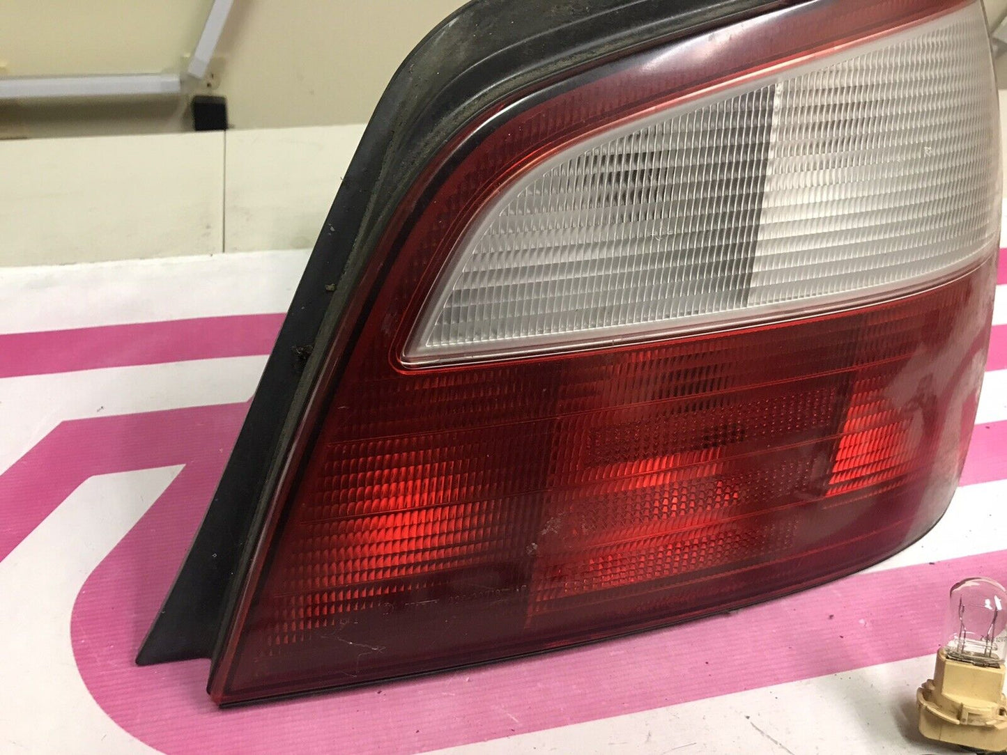 OEM RH Side Tail Light Assembly 02-03 Subaru Impreza WRX Sedan 84201FE030
