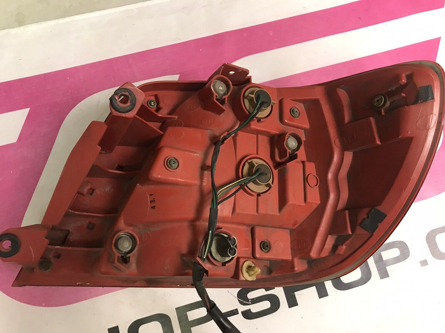 OEM 05-06 Saab Saabaru 9-2x Driver Side LH Tail Light Assembly