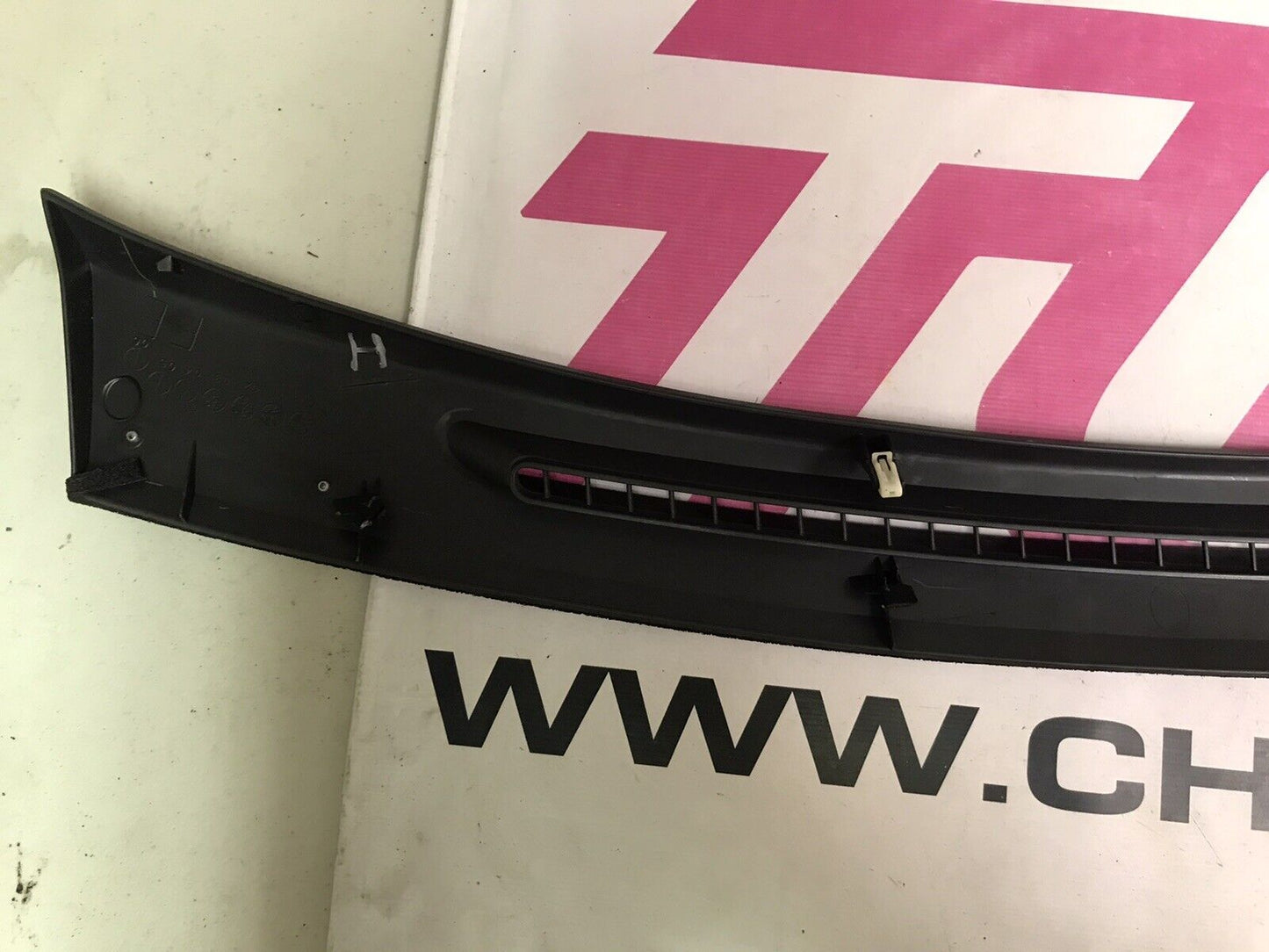 OEM 04-07 Subaru Impreza WRX STi Interior Front Dash Defrost Vents Trim