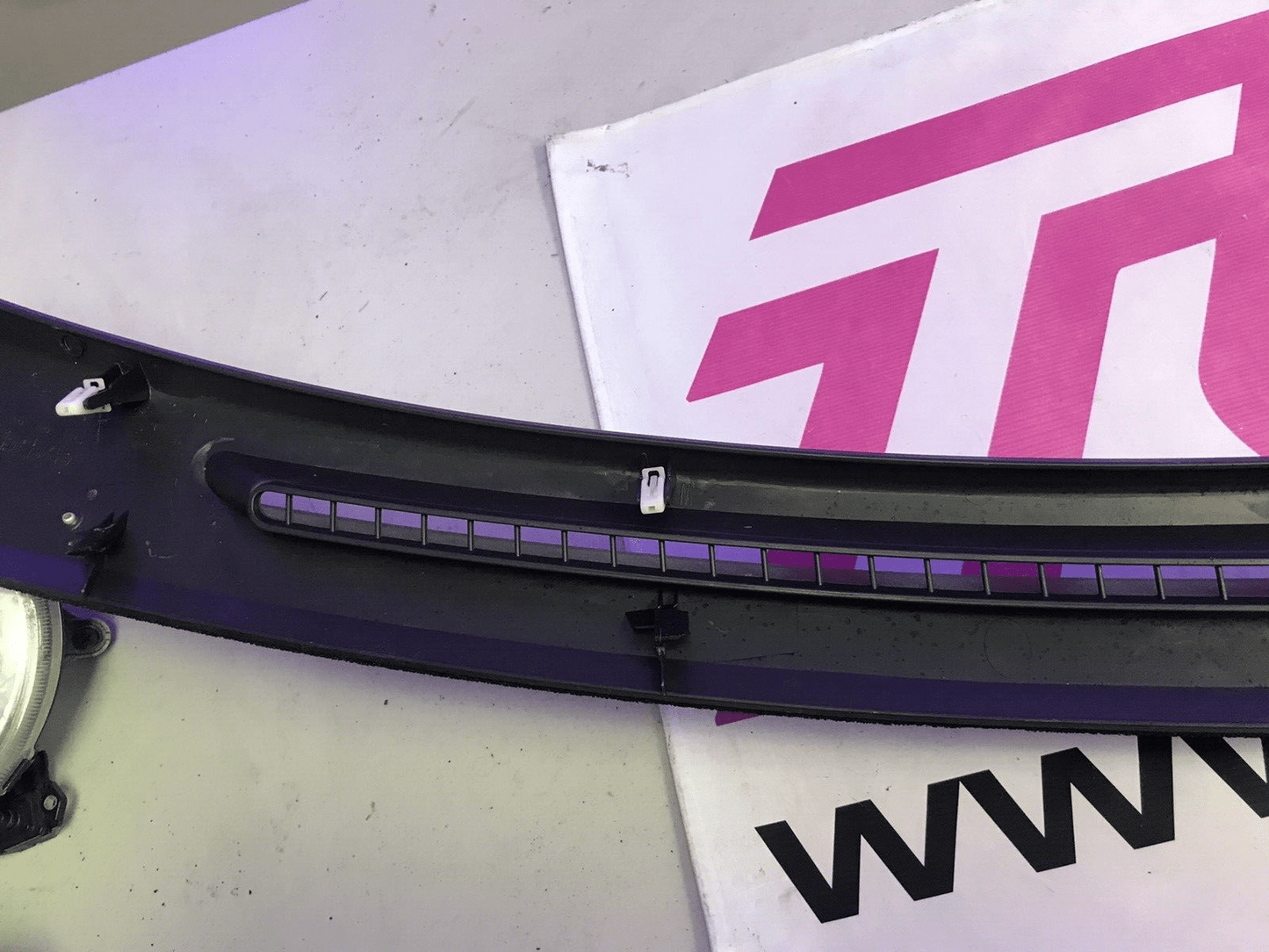 OEM 04-07 Subaru Impreza WRX STi Interior Front Dash Defrost Vents Trim