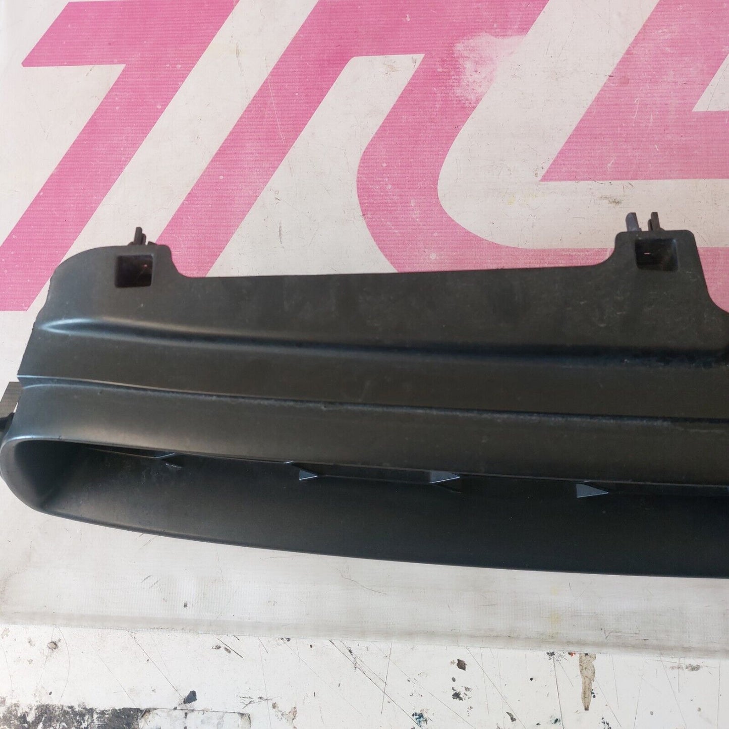 OEM 2002-2003 SUBARU WRX FRONT GRILLE ASSEMBLY 91121FE000