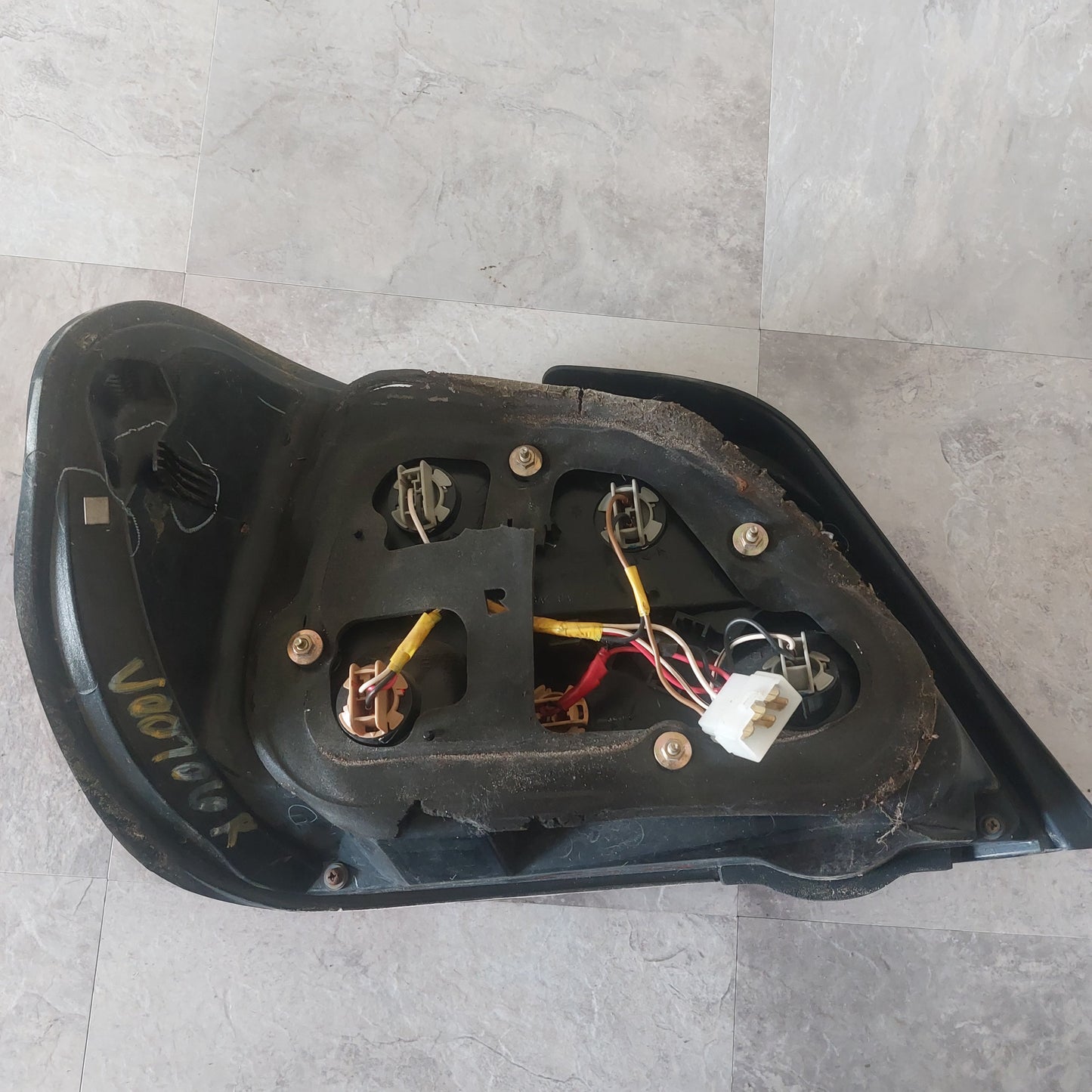 OEM RH Passenger Side Tail Light Assembly 2004-2005 Subaru Impreza WRX STi