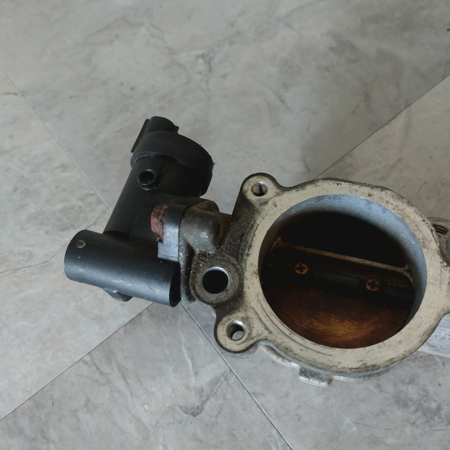 OEM 2004-2007 Subaru Impreza WRX RH Pass Side TGV Top Feed 14011AB361