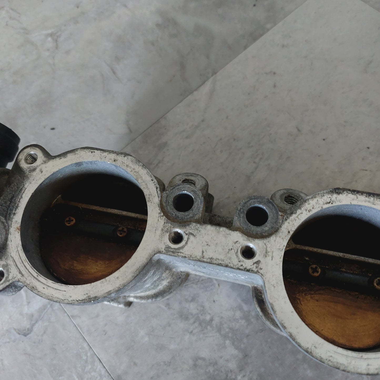 OEM 2004-2007 Subaru Impreza WRX RH Pass Side TGV Top Feed 14011AB361