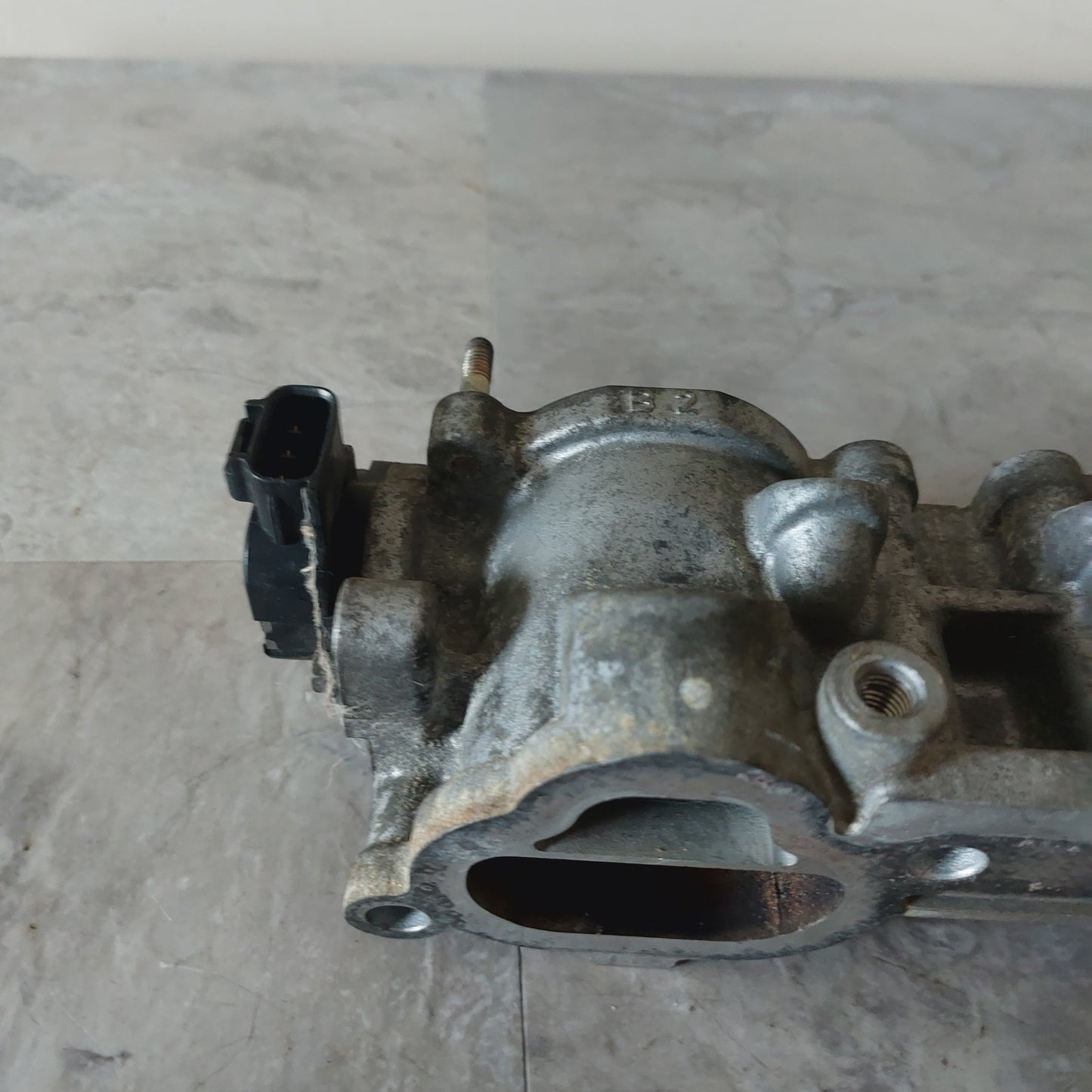 OEM 2004-2007 Subaru Impreza WRX RH Pass Side TGV Top Feed 14011AB361