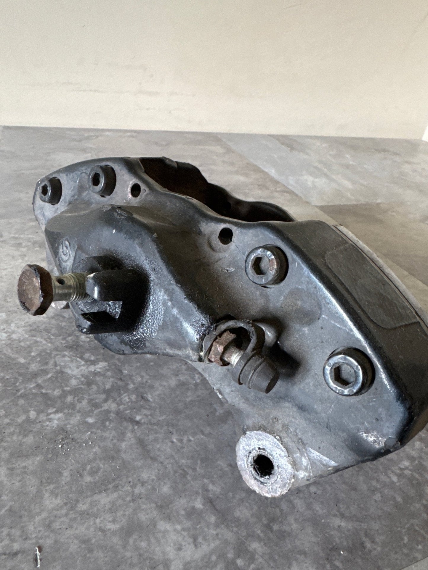 08-17 SUBARU WRX STI OEM DRIVER REAR BREMBO BRAKE CALIPER BLACK SINGLE