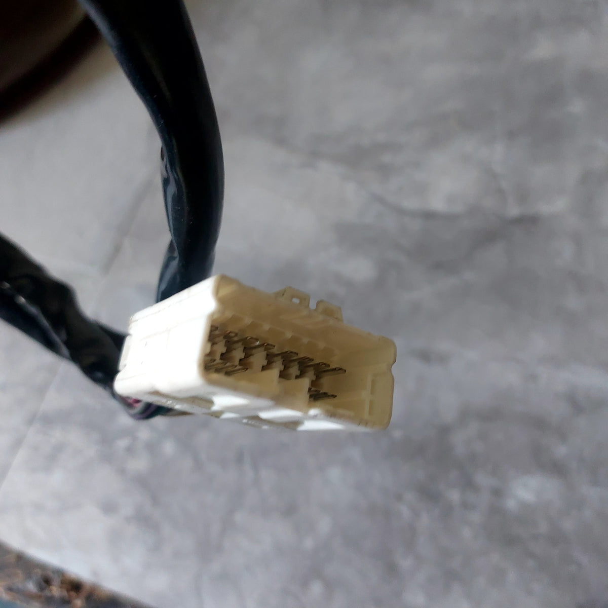 1997-2004 OEM Subwoofer Extension Cable