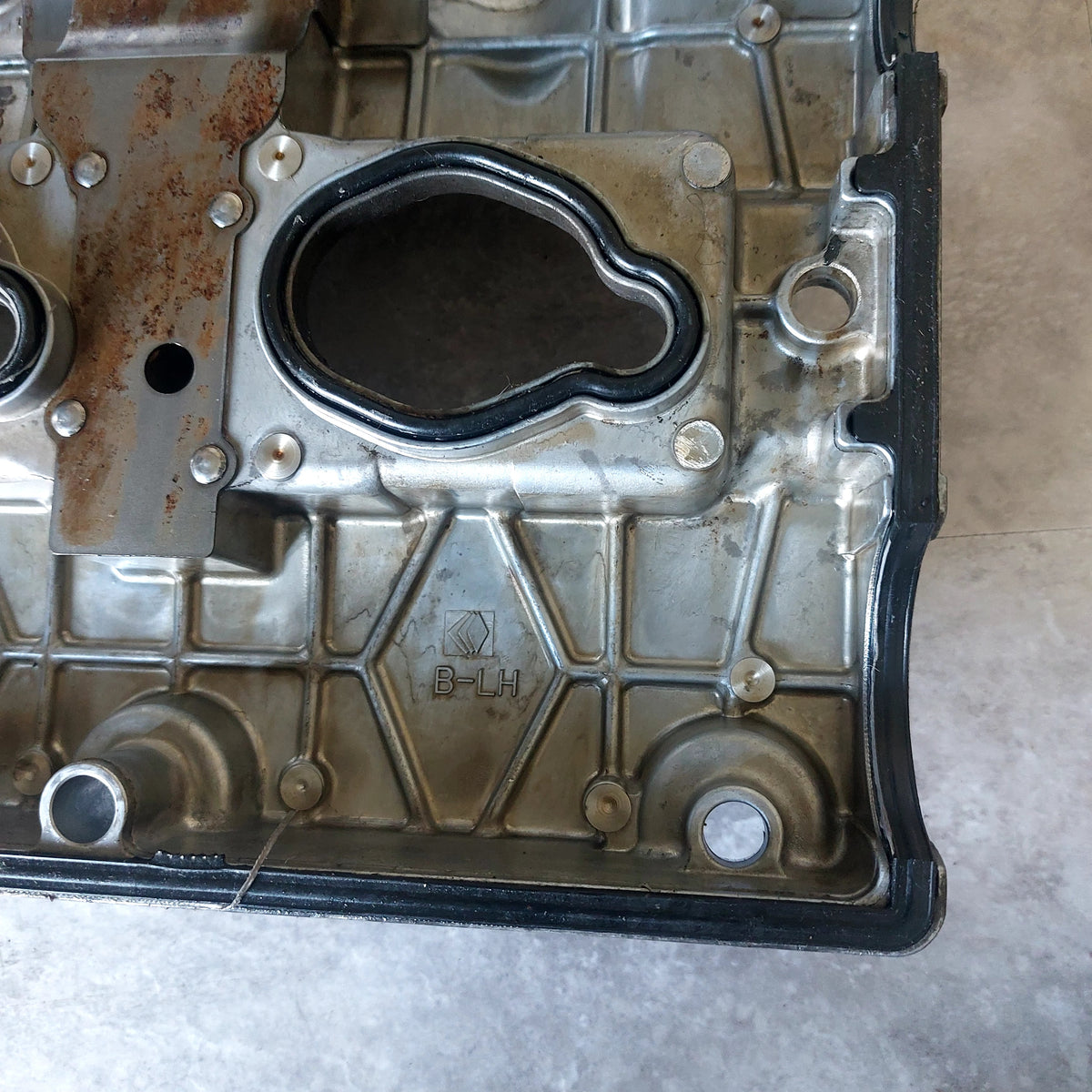 2002-2005 Subaru Impreza WRX LH OEM Driver Side Valve Cover