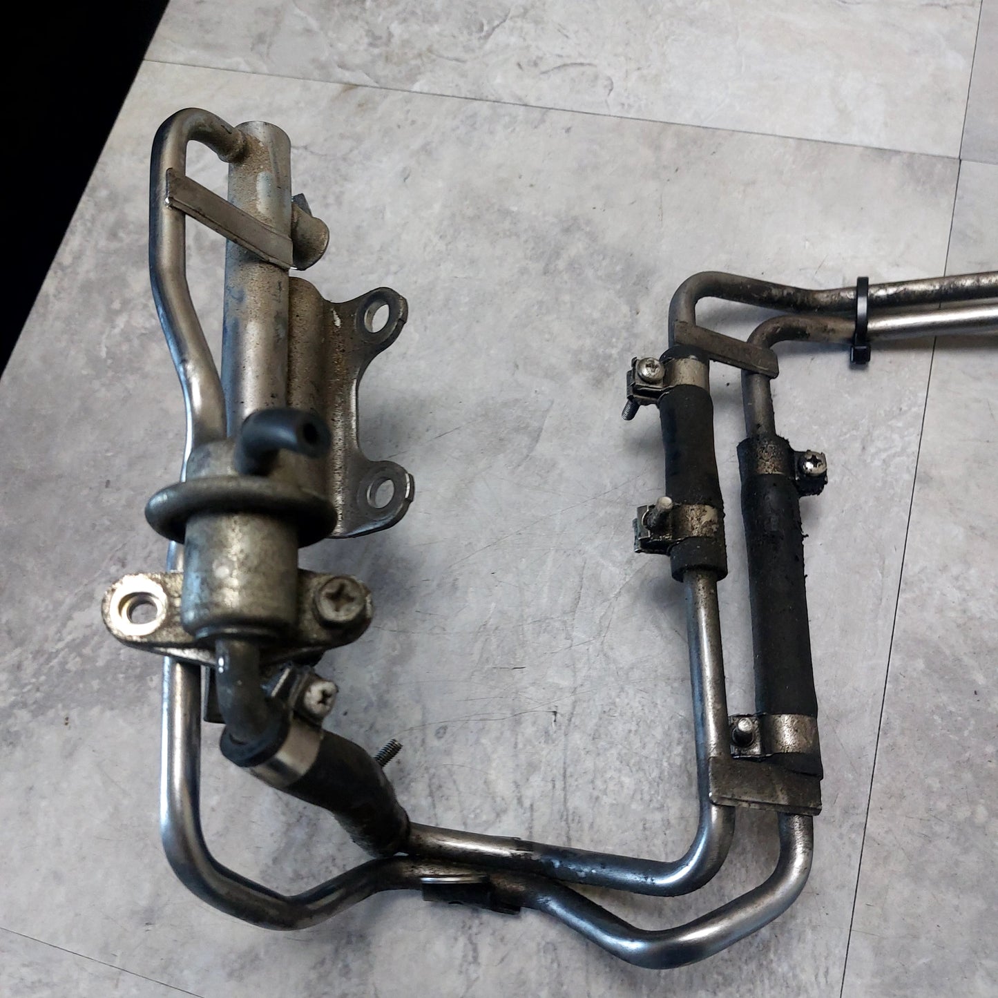 OEM 2004-2007 Subaru Impreza WRX STI Fuel Rails Lines Assy