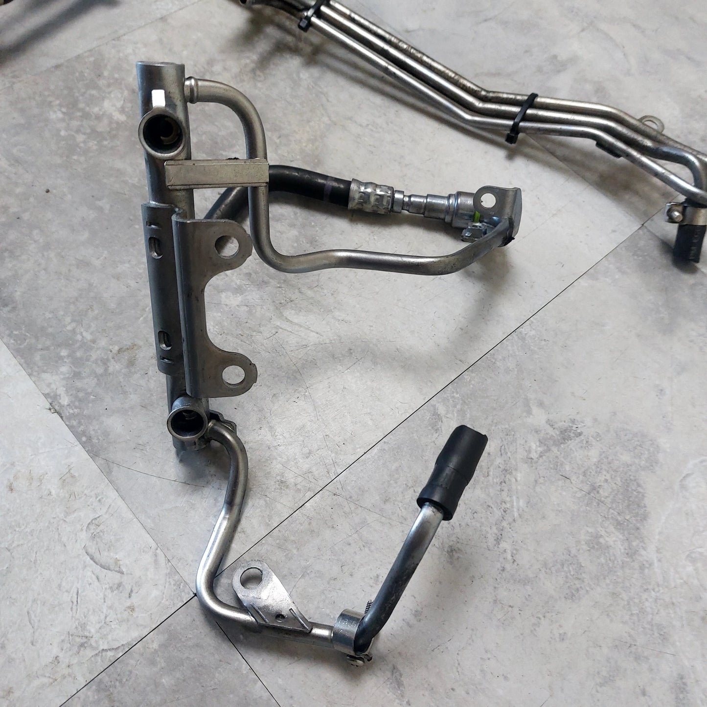 OEM 2004-2007 Subaru Impreza WRX STI Fuel Rails Lines Assy
