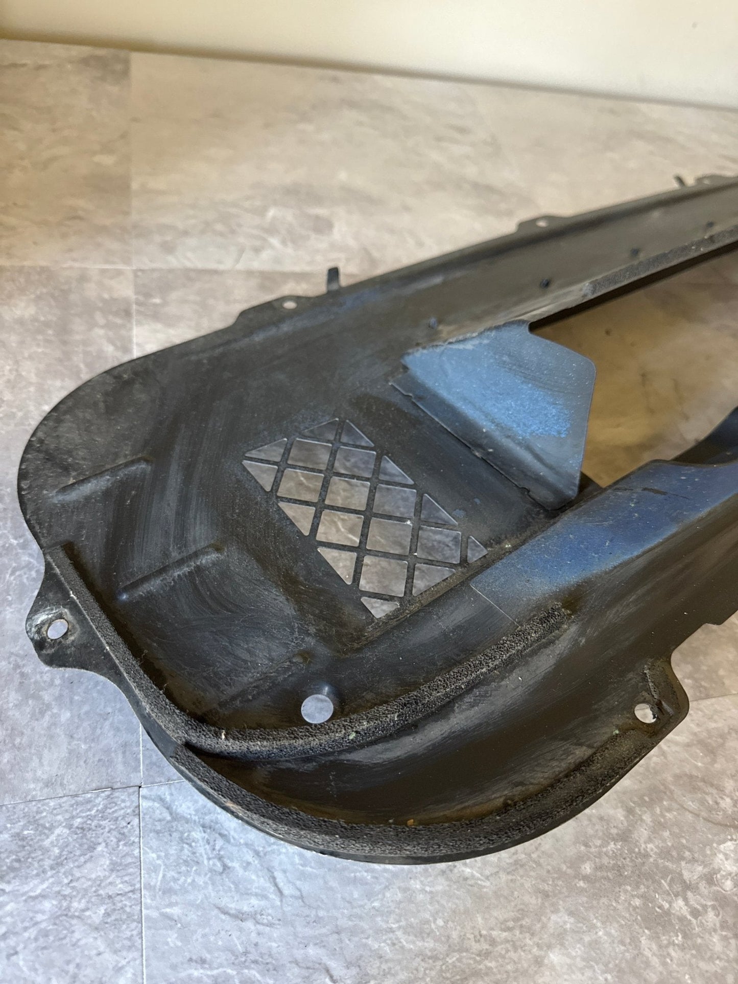OEM 2002-2003 Subaru Impreza WRX Hood Scoop Splitter Assembly (2)