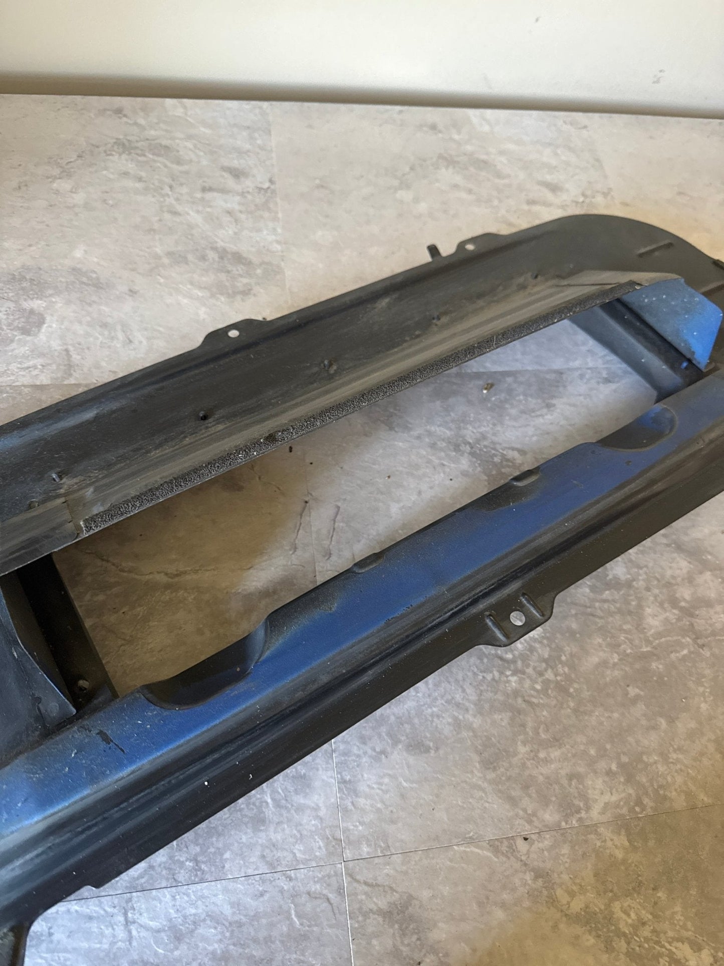 OEM 2002-2003 Subaru Impreza WRX Hood Scoop Splitter Assembly (2)