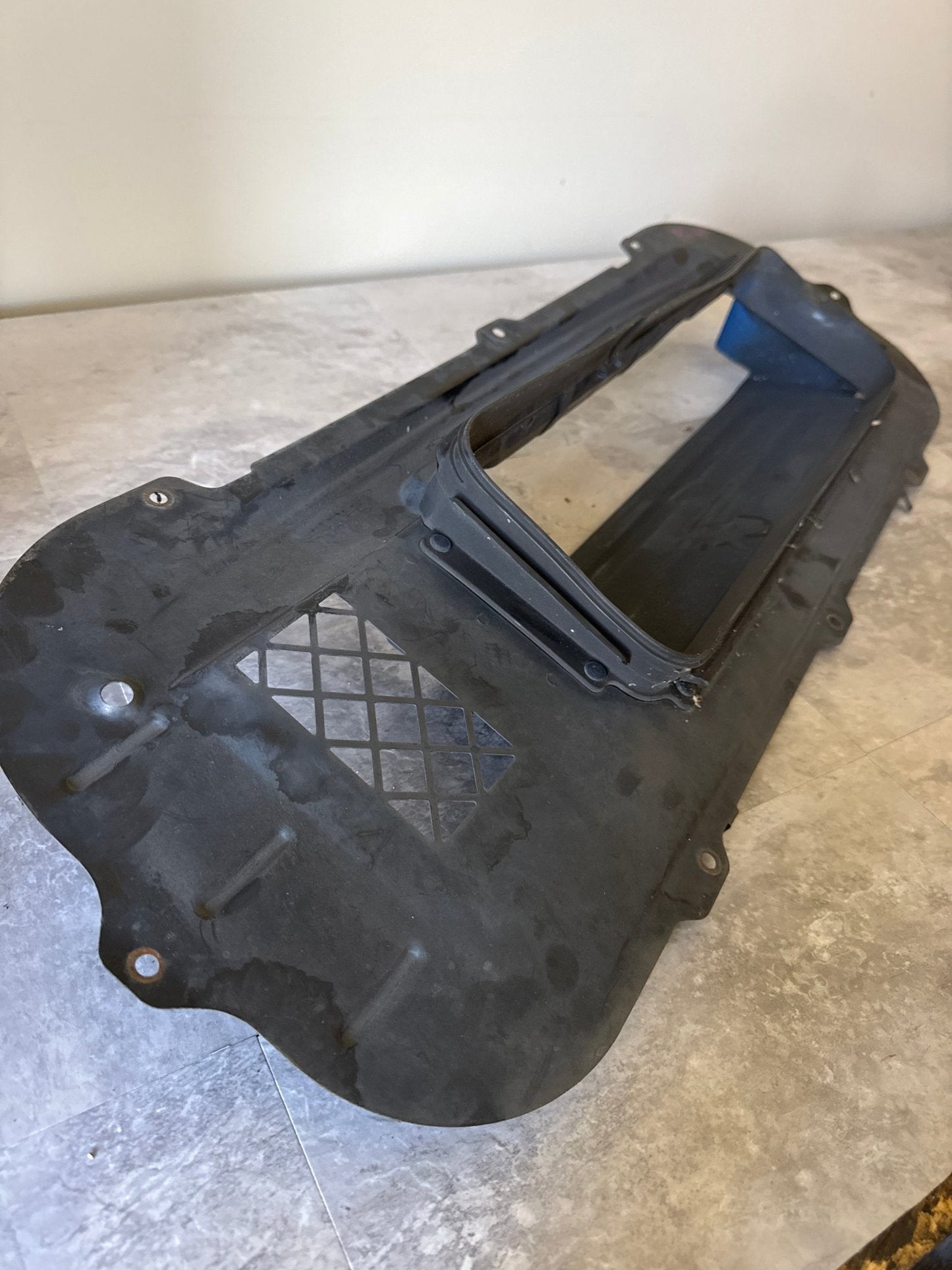 OEM 2002-2003 Subaru Impreza WRX Hood Scoop Splitter Assembly (2)