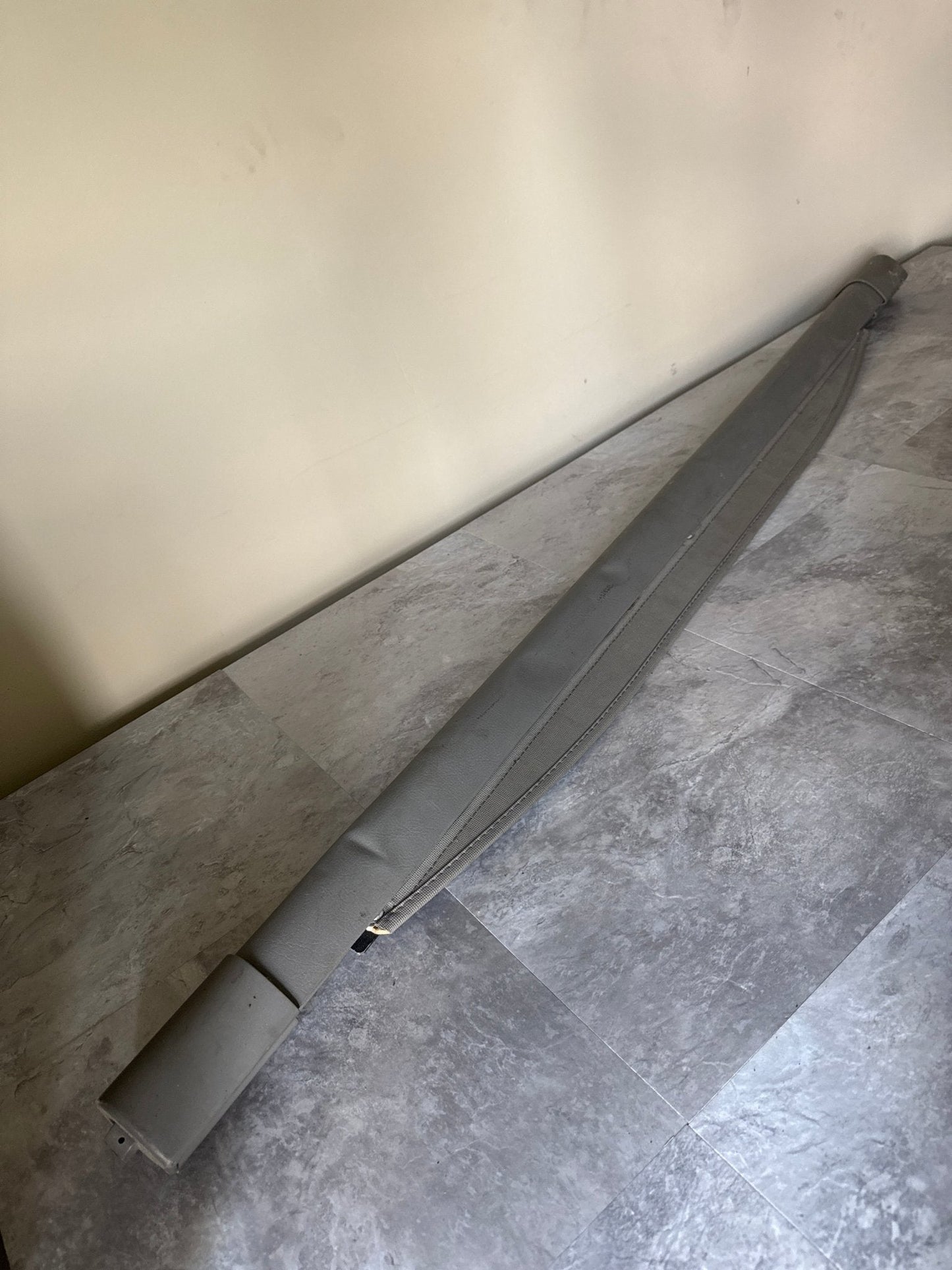 OEM Subaru Impreza Outback retractable cargo cover 1993-2001 Gray
