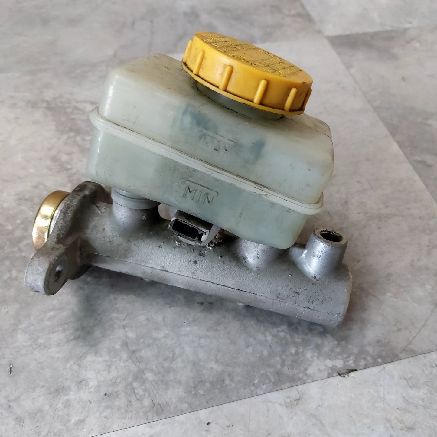 OEM 2002-2007 Subaru Impreza WRX STi Brake Master Cylinder Reservoir