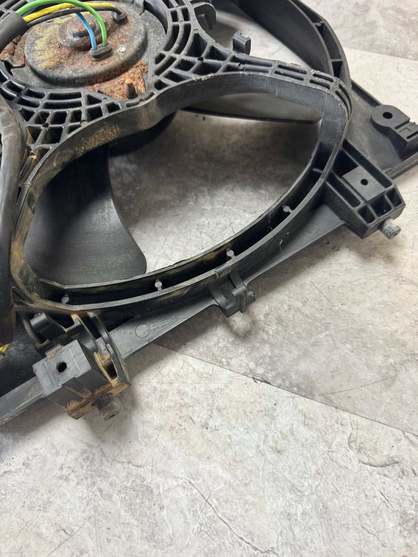 OEM 04-07 Subaru WRX STi RH Radiator Cooling Fan Assembly