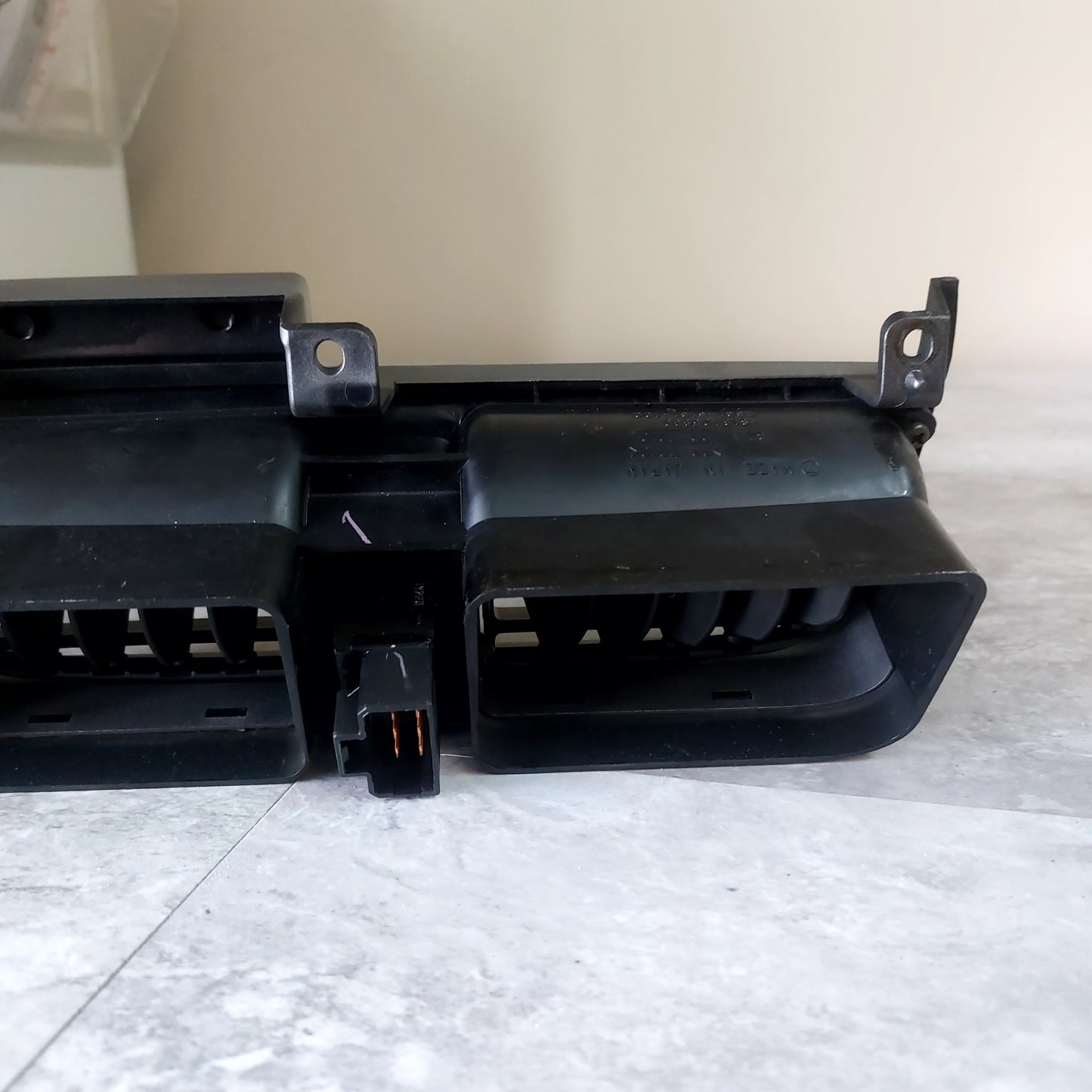 02-04 SUBARU IMPREZA WRX STi CENTER VENT CENTER DASH VENT AC HEATER OEM