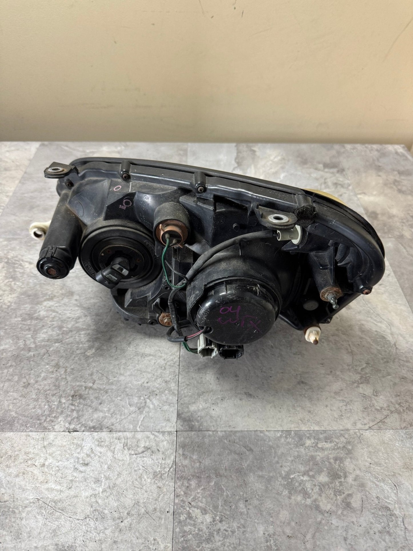 OEM 2004-2005 Subaru Impreza WRX STi RH Passenger Side Headlight Assembly