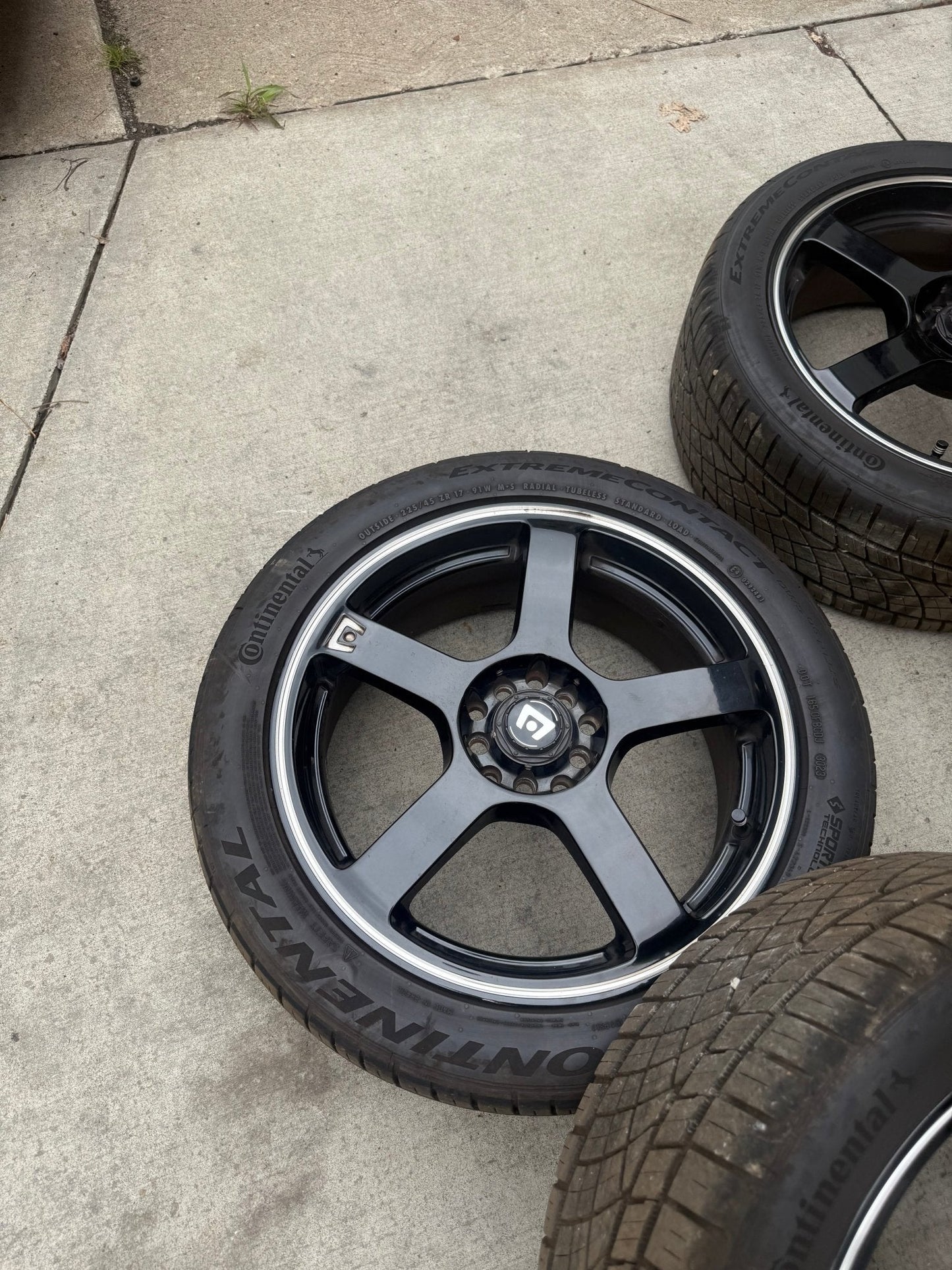 Motegi Mr 116 wheels rims 2002-2014 Subaru wrx 5x100 w/ continental 225/45zr17 tires
