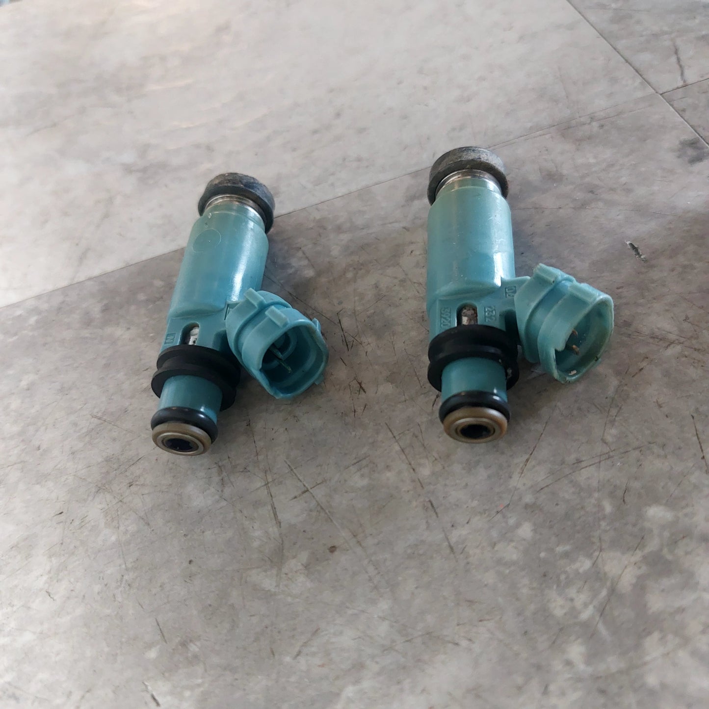 2002-05 Subaru Impreza WRX Top Feed OEM Fuel Injectors Blue x4