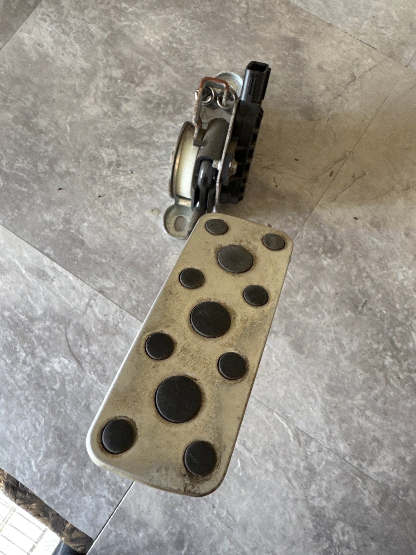 OEM 2004-2006 Subaru Impreza WRX STi Gas Pedal Assembly 36010FE020 (04 STi)