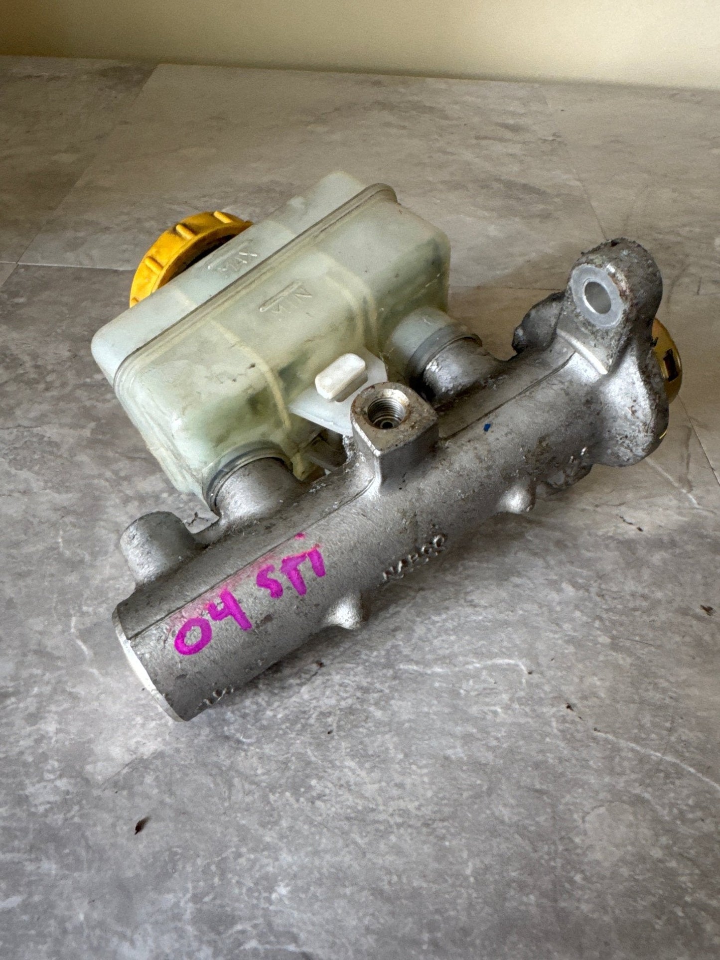 OEM 2004-2007 Subaru Impreza WRX STi Brake Master Cylinder Reservoir (04 STi)