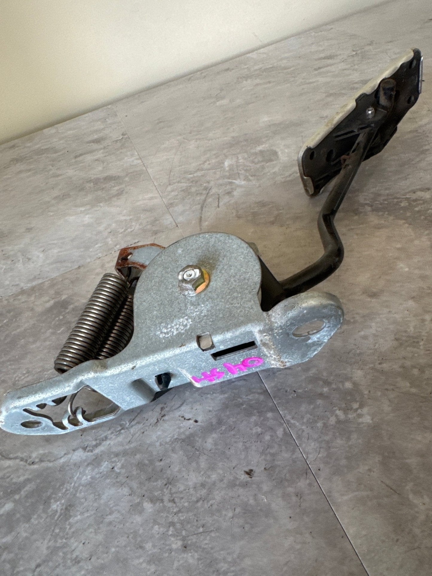 OEM 2004-2006 Subaru Impreza WRX STi Gas Pedal Assembly 36010FE020 (04 STi)