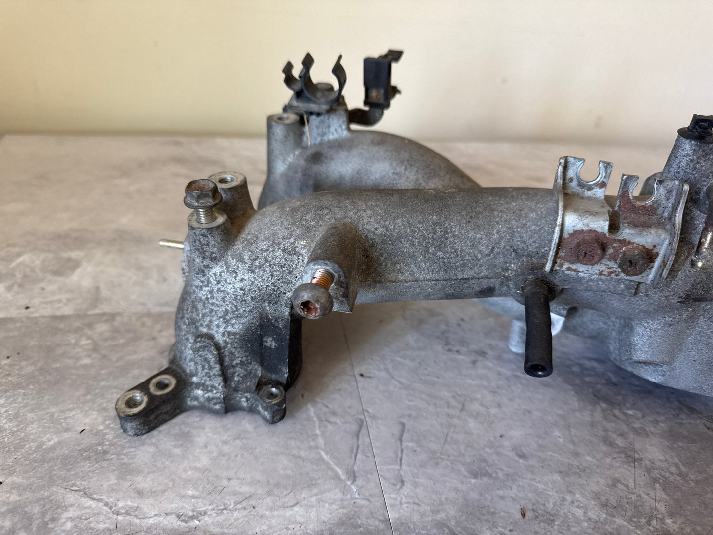 OEM 02-03 Subaru Impreza WRX 2.0 Upper Intake Manifold (2)