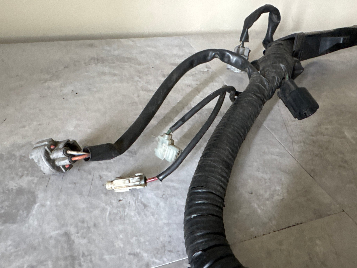 2005 Subaru Impreza WRX Manual Engine Bay Room Wire Harness Wiring OEM
