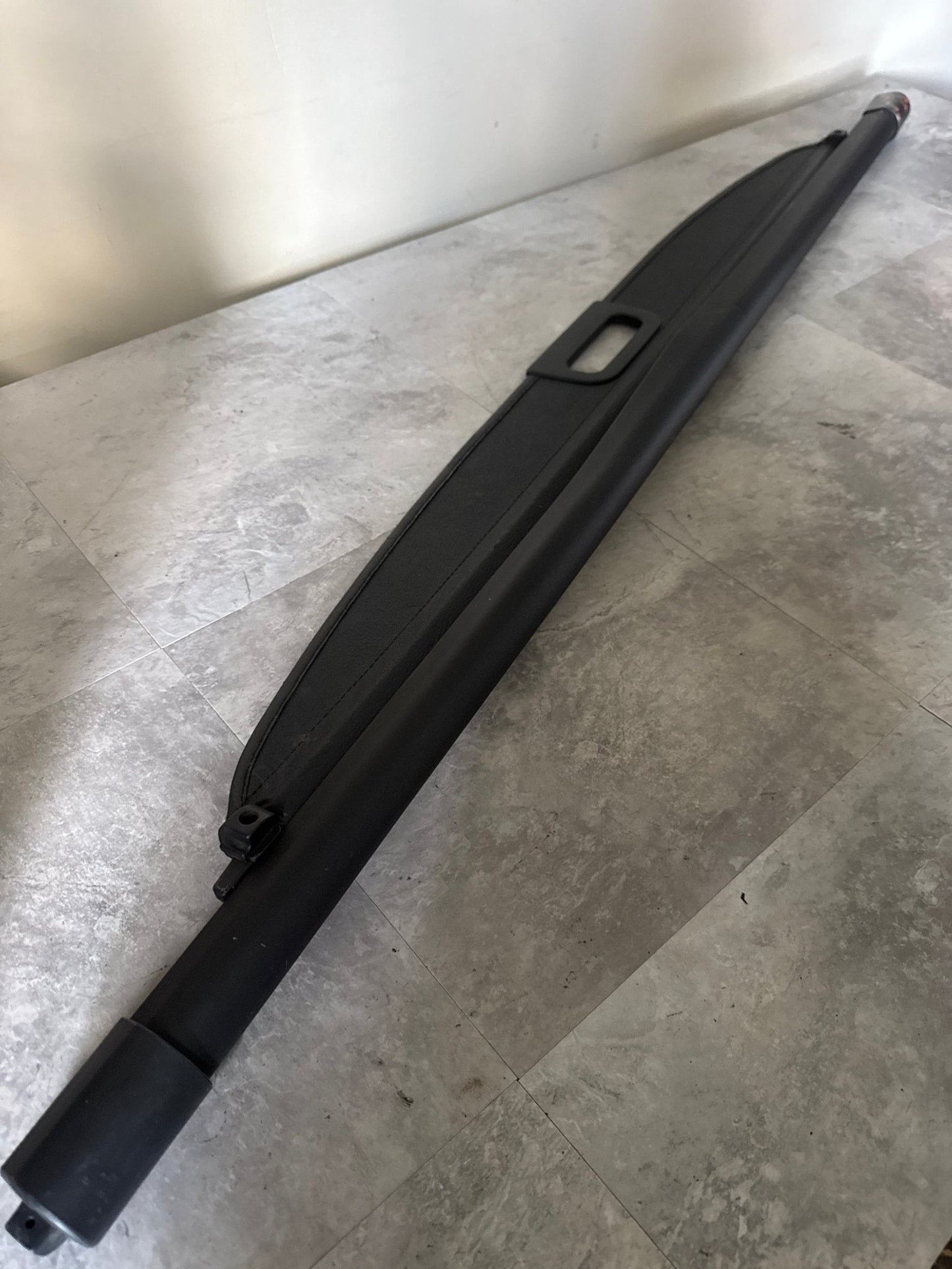 2002-2007 Subaru Impreza WRX Cargo Hatch Trunk Privacy Shade Cover Pull 02-07