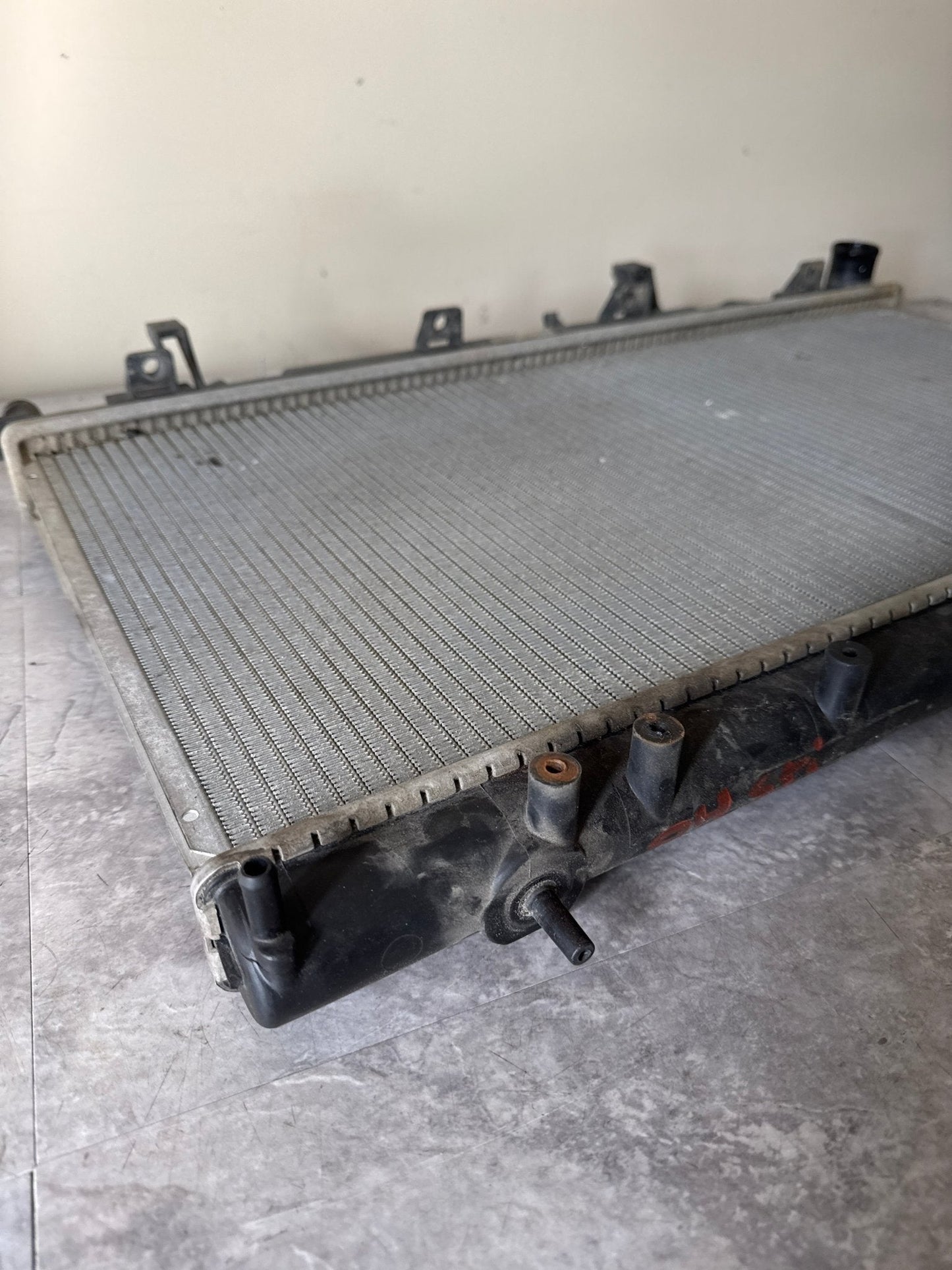 2004-2007 SUBARU IMPREZA WRX STI RADIATOR COOLING ASSEMBLY OEM