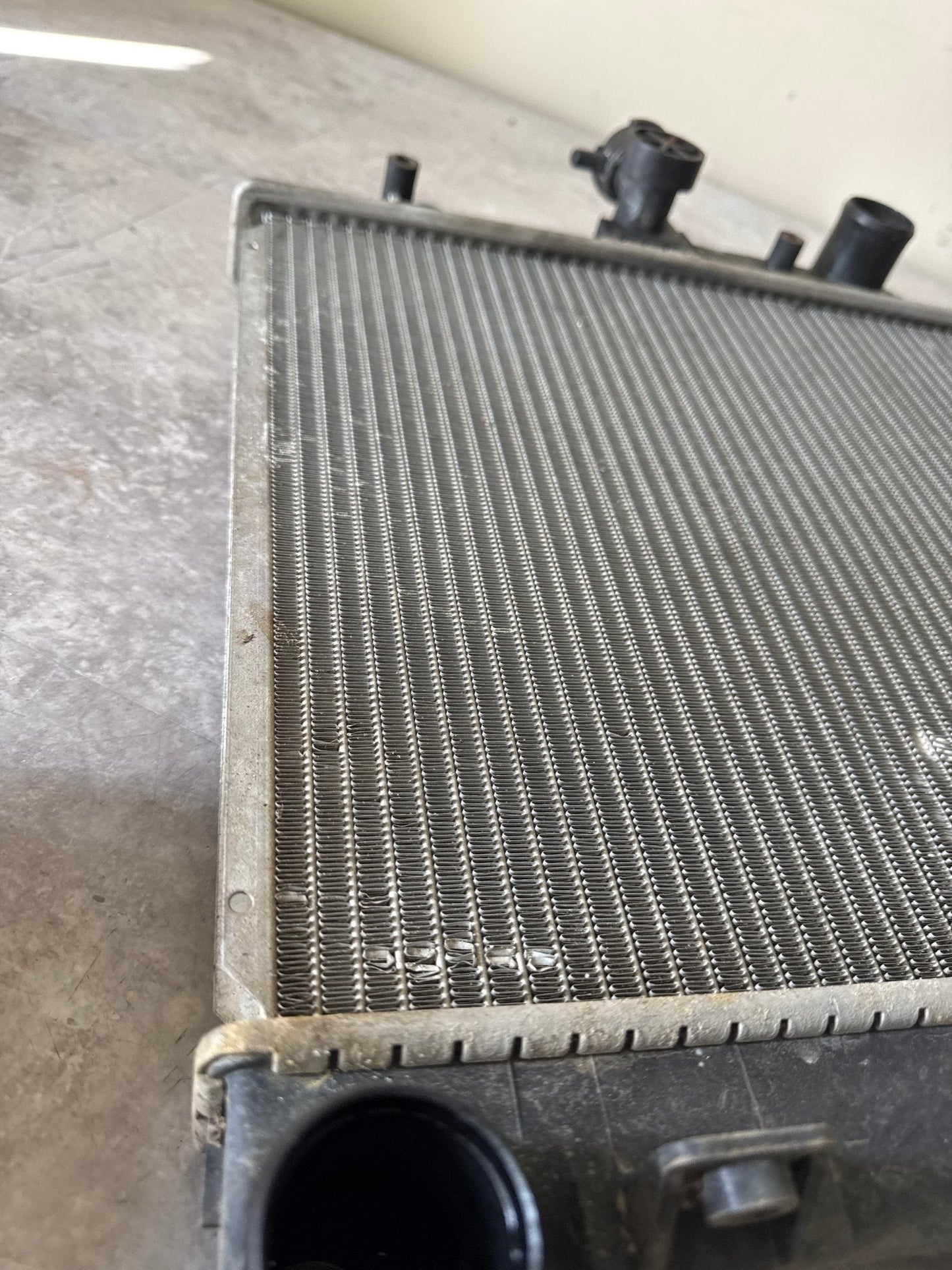 2004-2007 SUBARU IMPREZA WRX STI RADIATOR COOLING ASSEMBLY OEM