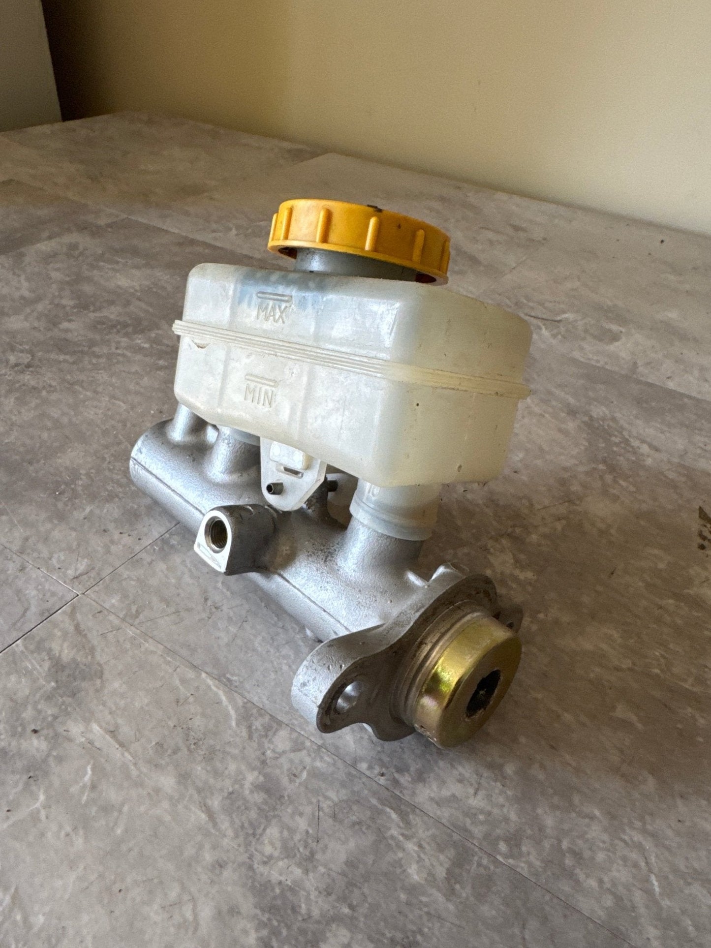 OEM 2002-2007 Subaru Impreza WRX STi Brake Master Cylinder Reservoir (02 WRX)