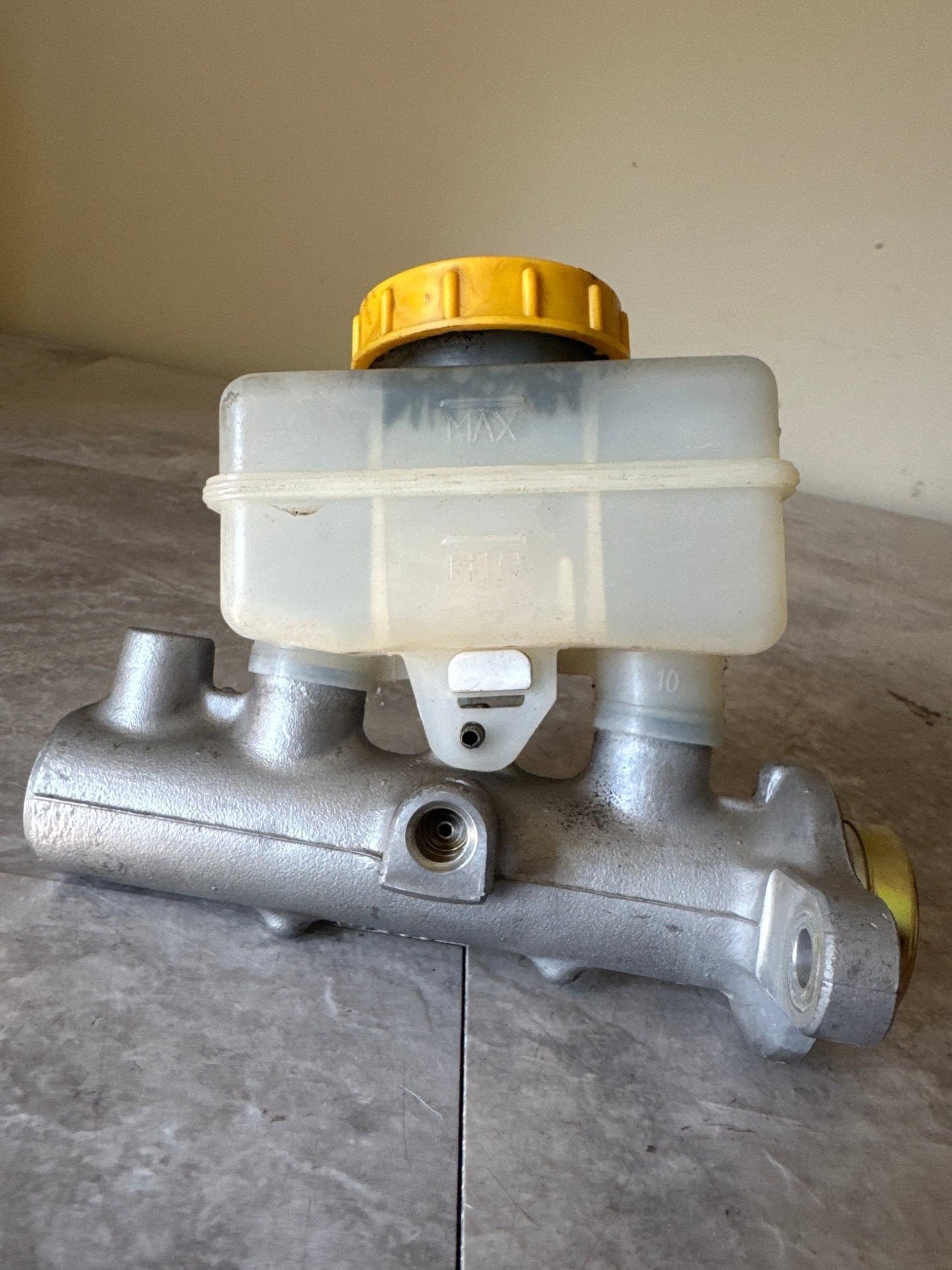 OEM 2002-2007 Subaru Impreza WRX STi Brake Master Cylinder Reservoir (02 WRX)